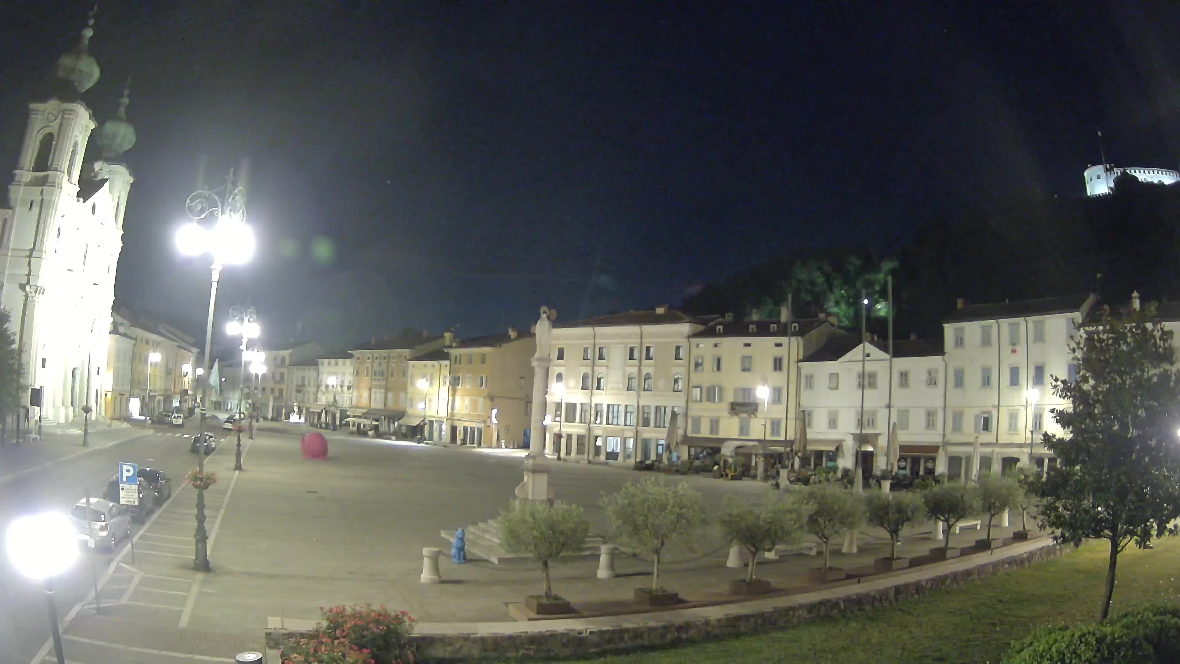 Gorizia Piazza della Vittoria e chiesa di S. Ignazio