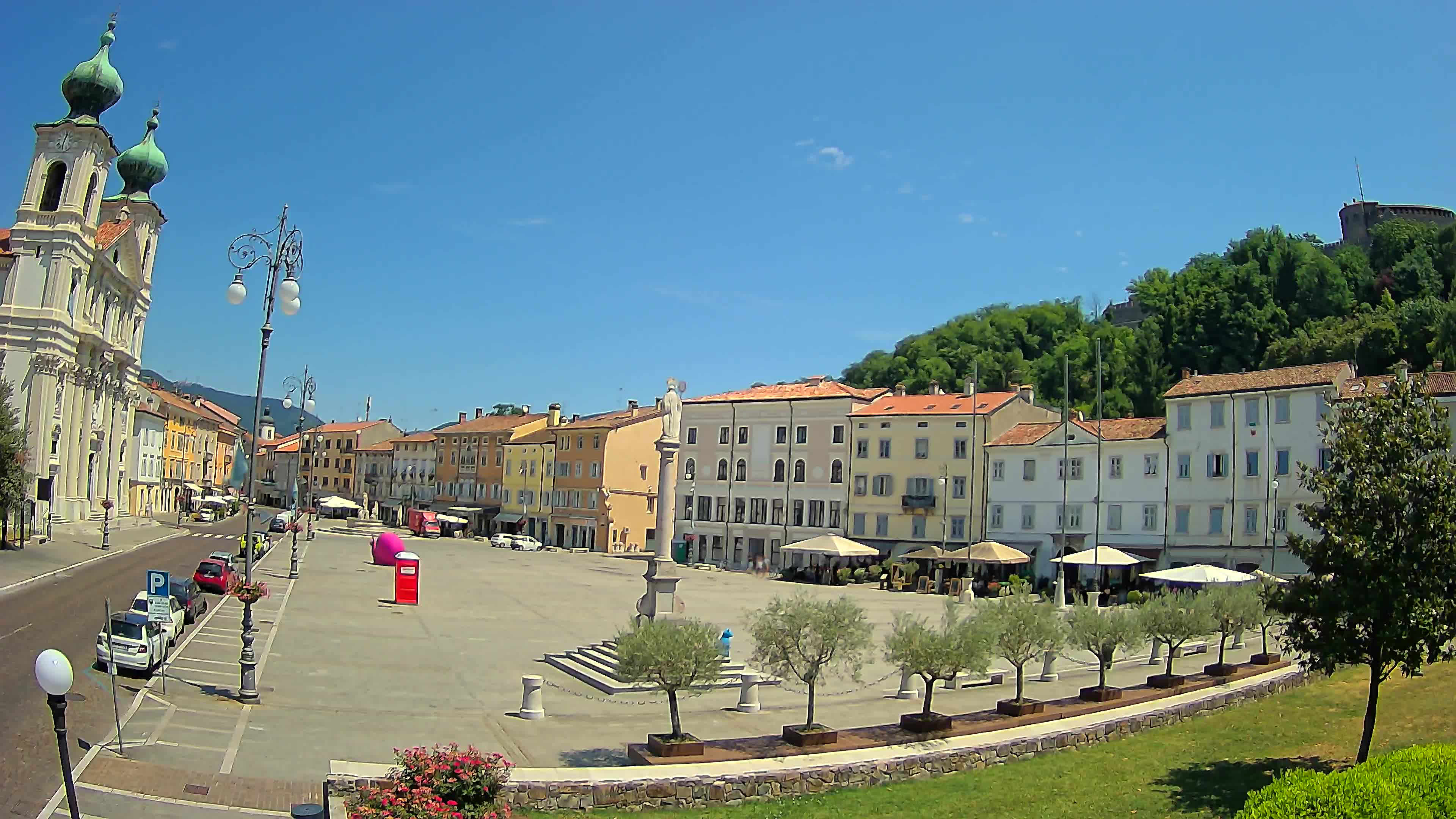 Gorizia Piazza della Vittoria e chiesa di S. Ignazio