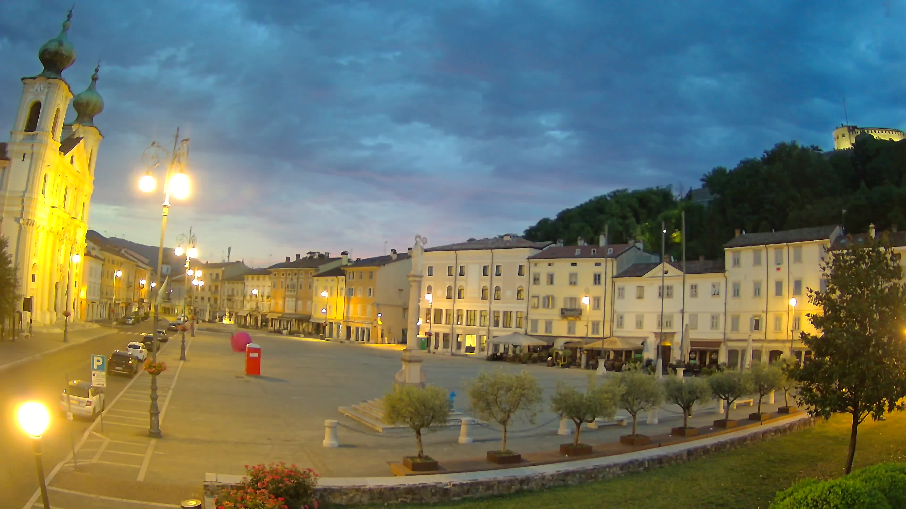 Gorizia – Plaza Vittoria – iglesia de San Pedro. Ignacio