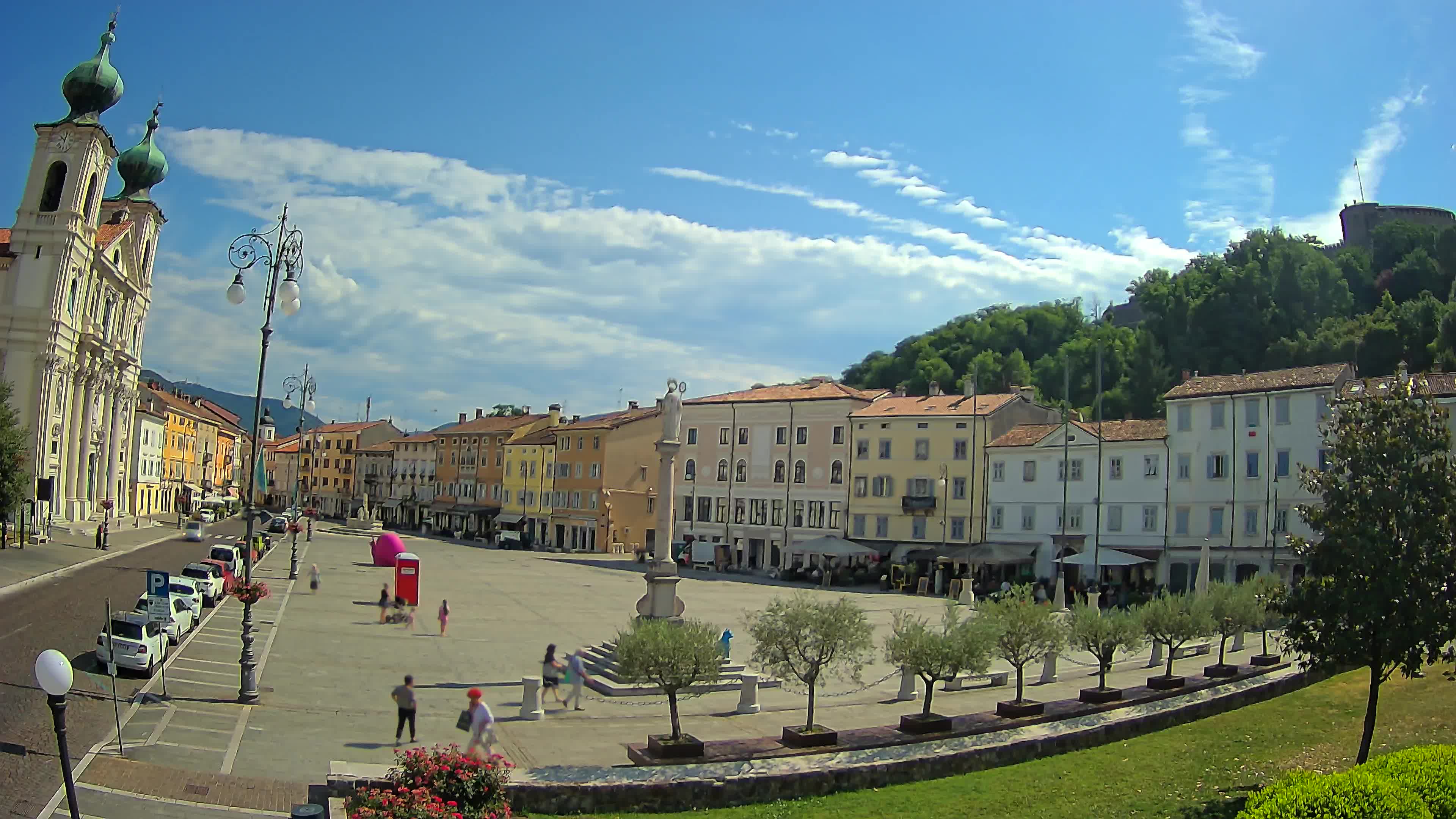 Gorizia Piazza della Vittoria e chiesa di S. Ignazio