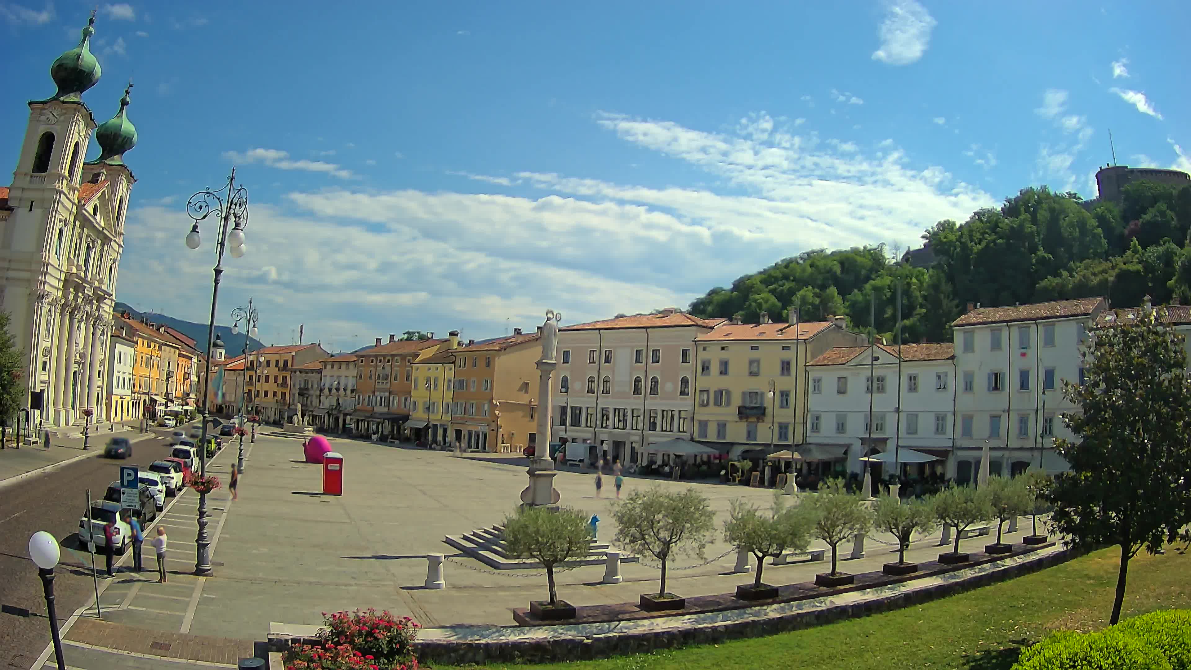 Gorizia – Plaza Vittoria – iglesia de San Pedro. Ignacio