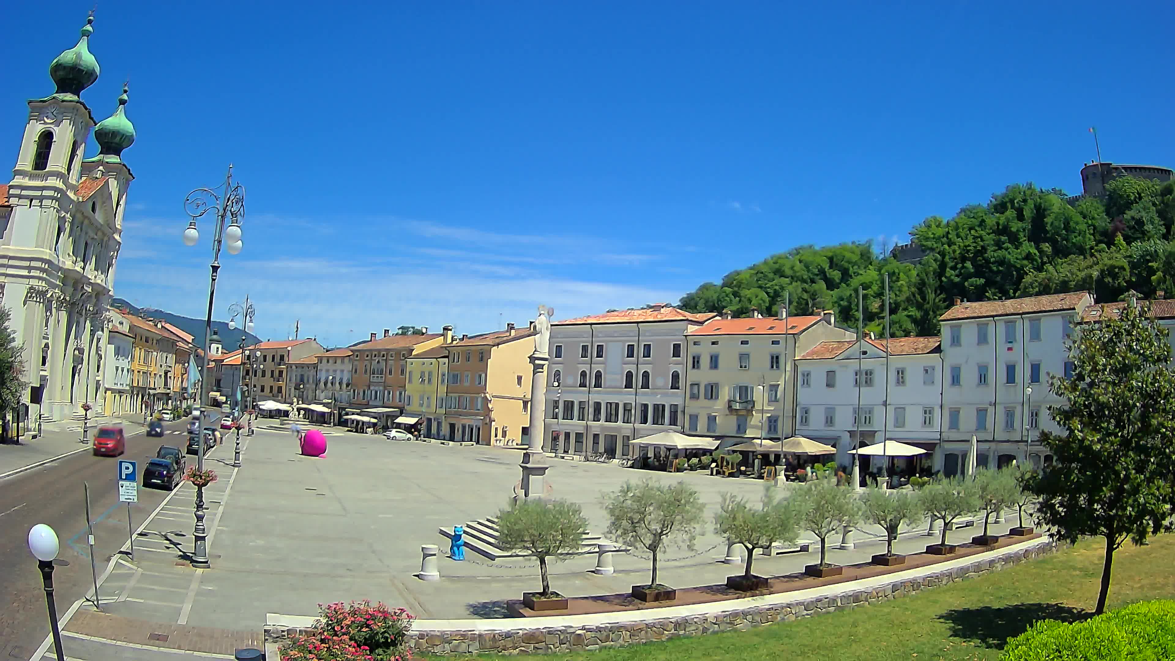 Gorizia Piazza della Vittoria e chiesa di S. Ignazio