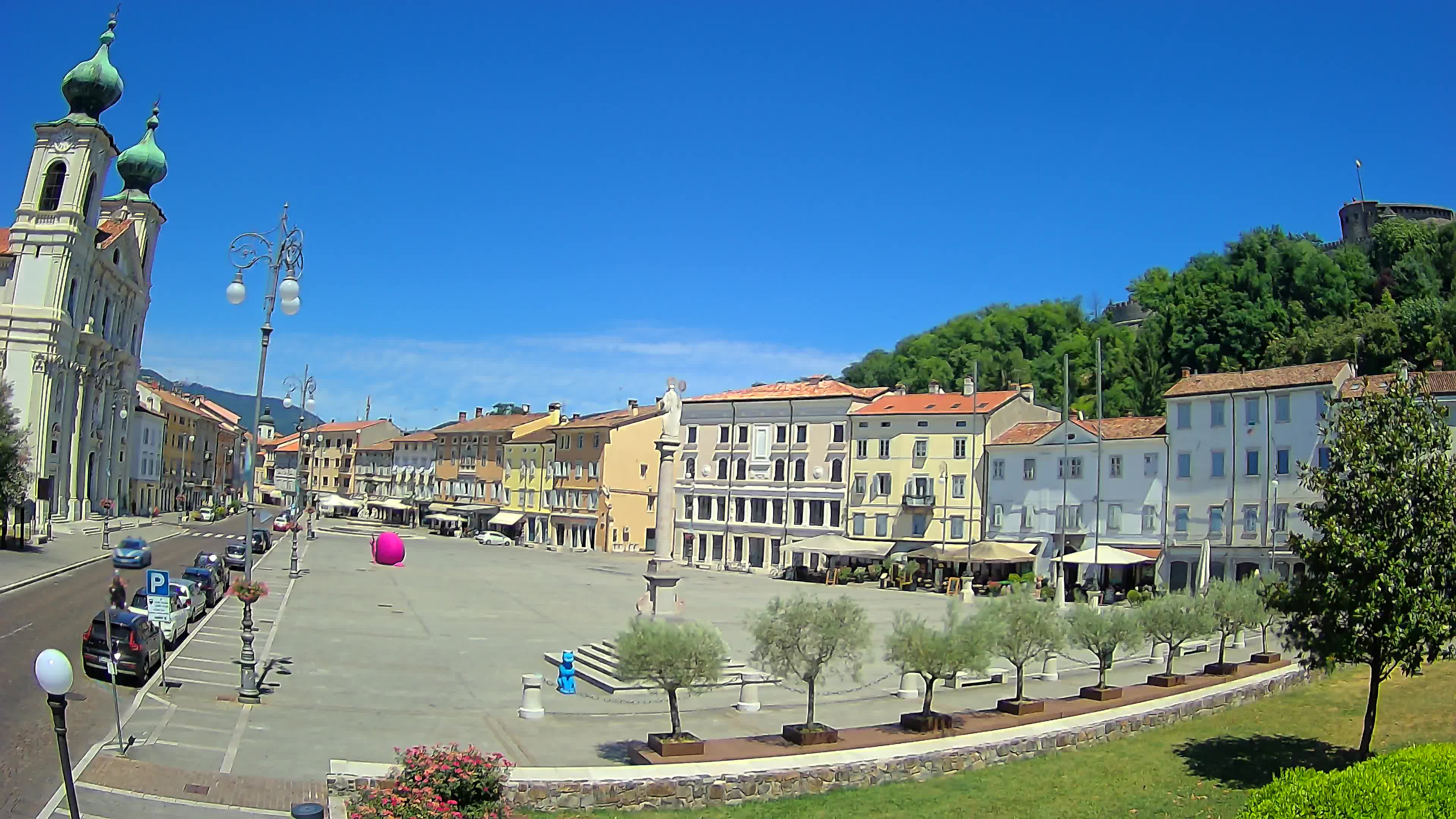 Gorizia – Plaza Vittoria – iglesia de San Pedro. Ignacio