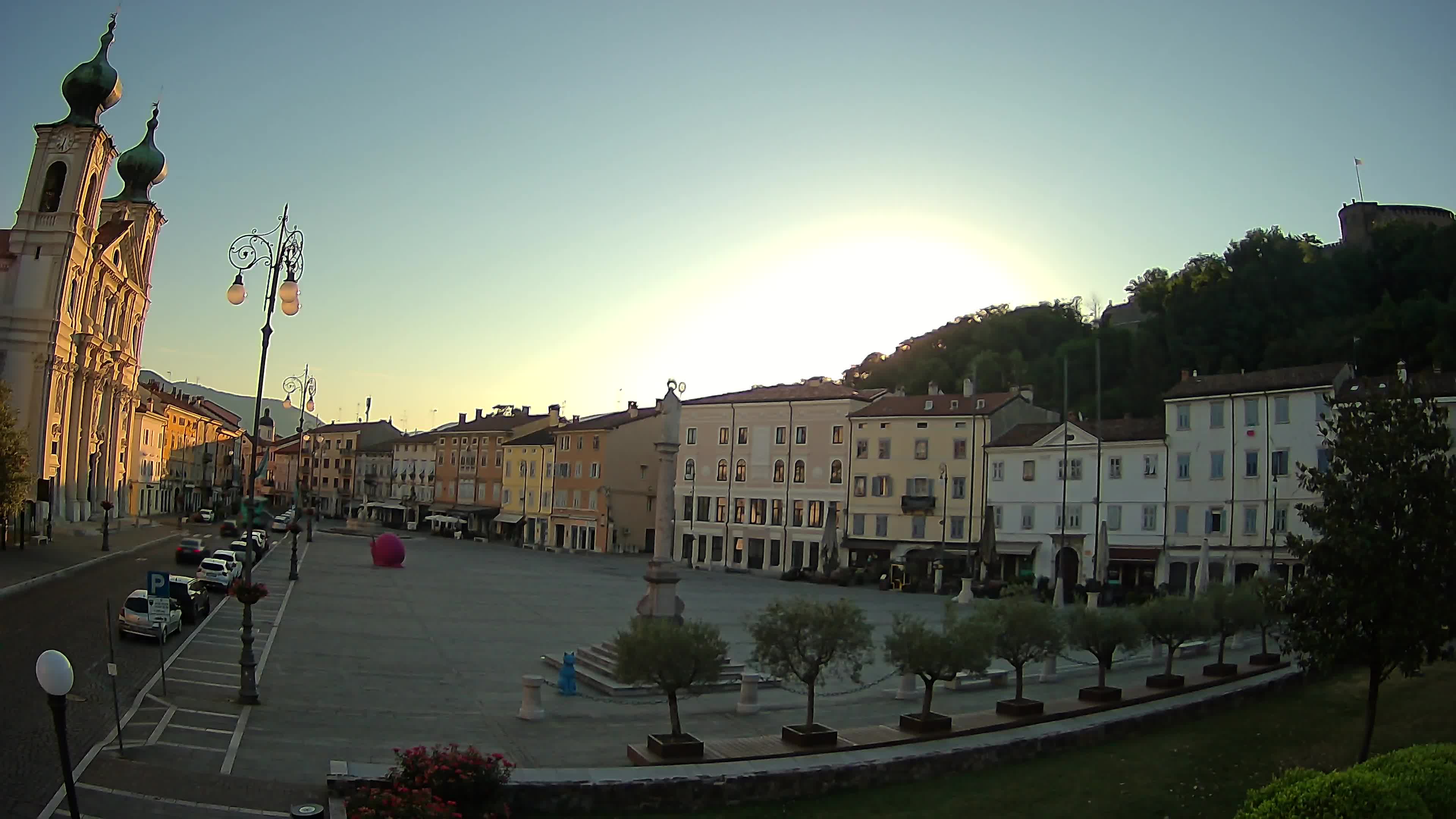 Gorizia Piazza della Vittoria e chiesa di S. Ignazio