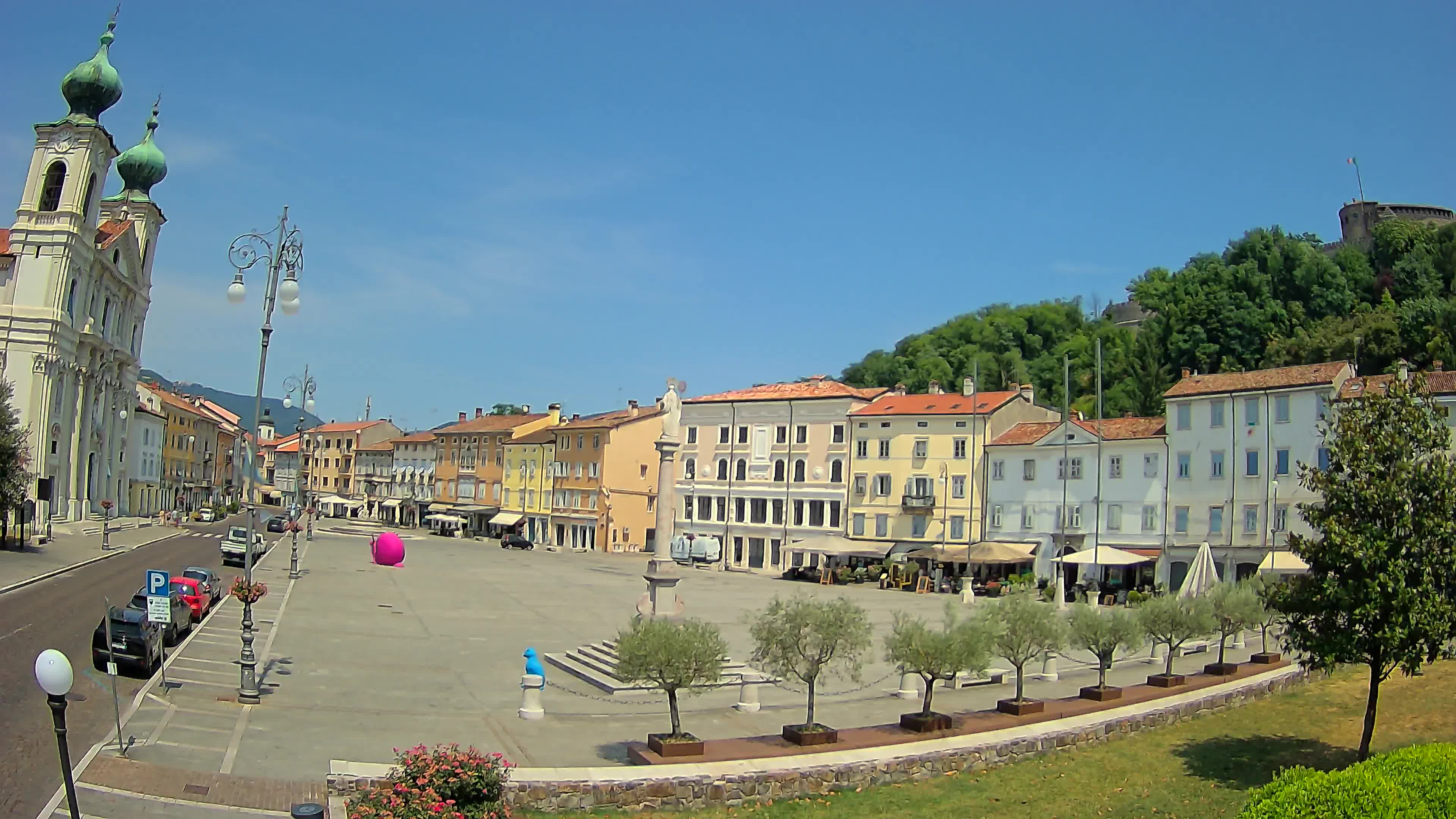 Gorizia – Plaza Vittoria – iglesia de San Pedro. Ignacio
