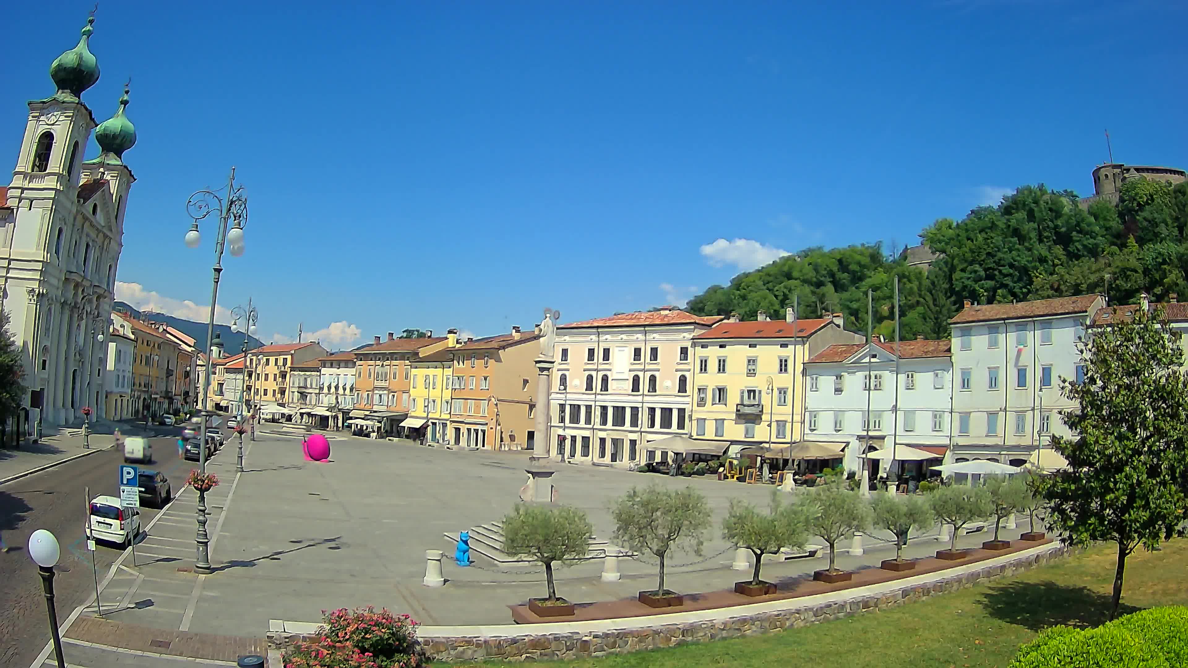 Gorizia Piazza della Vittoria e chiesa di S. Ignazio