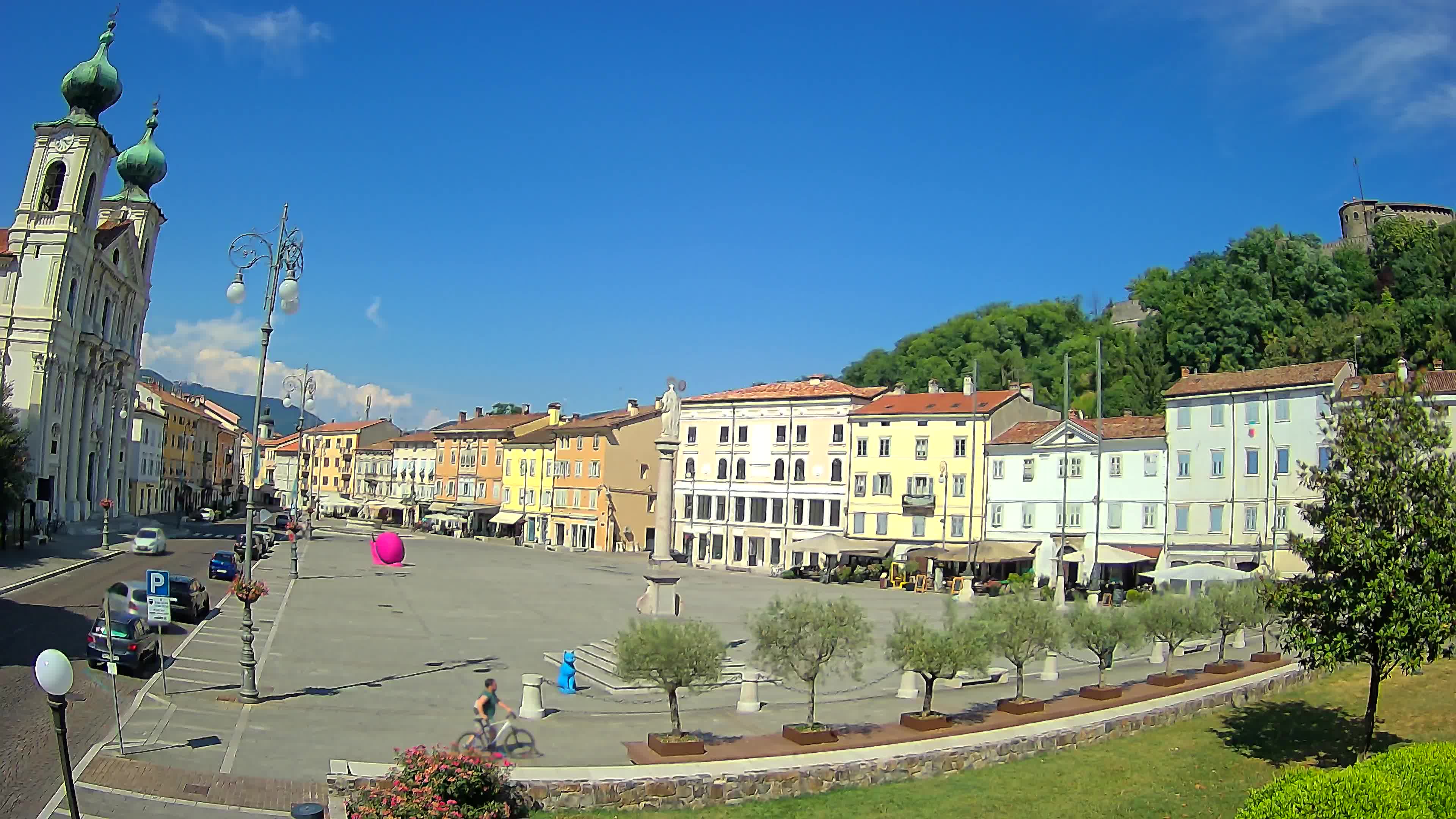 Gorizia Piazza della Vittoria e chiesa di S. Ignazio