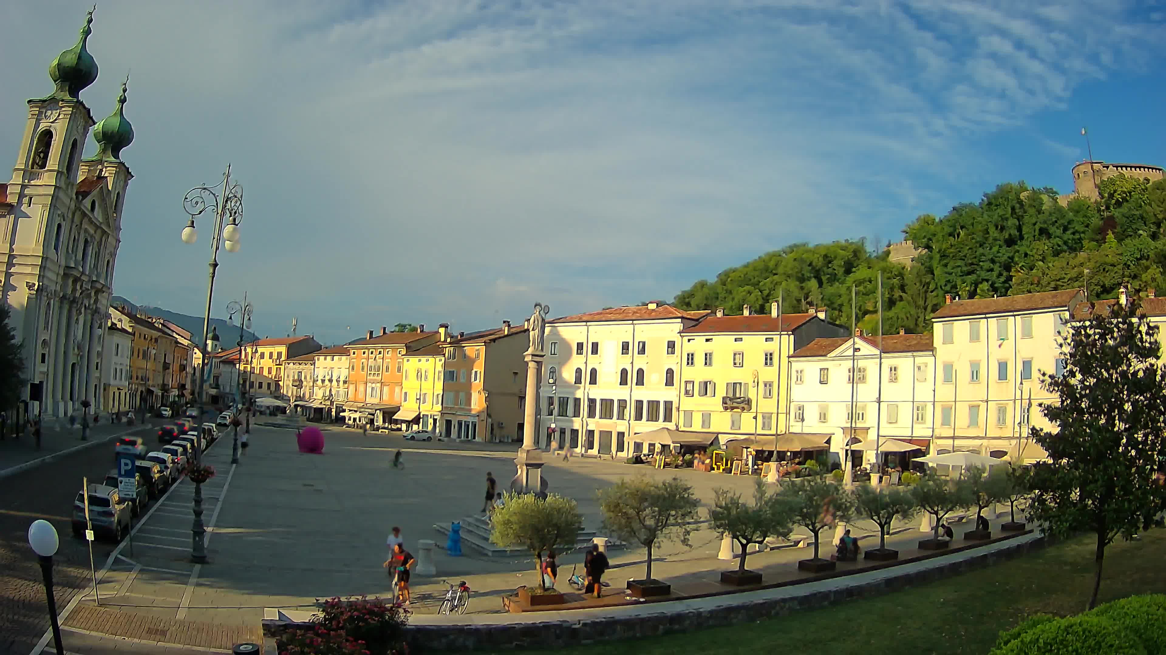 Gorizia – Plaza Vittoria – iglesia de San Pedro. Ignacio