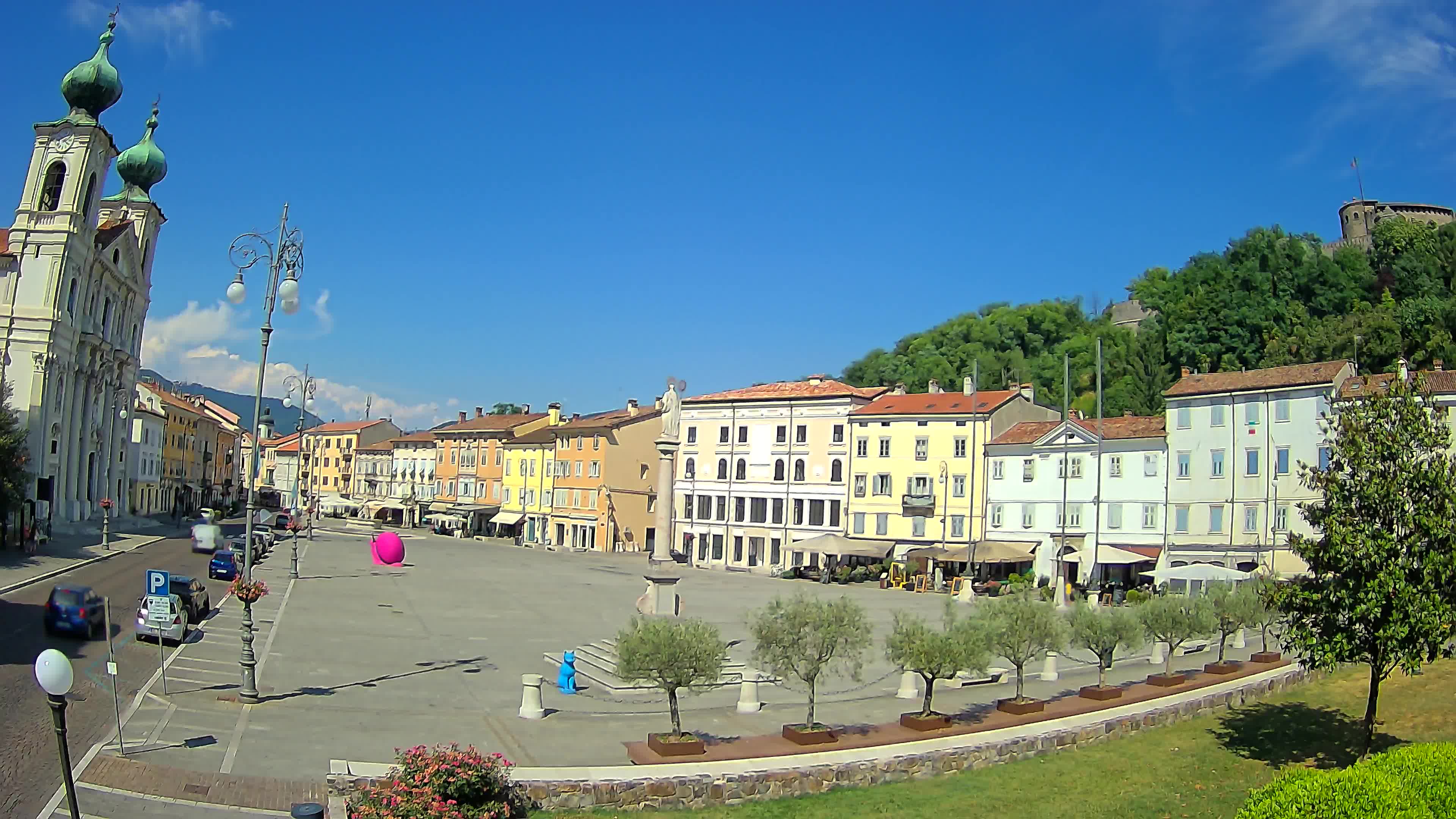 Gorizia Piazza della Vittoria e chiesa di S. Ignazio