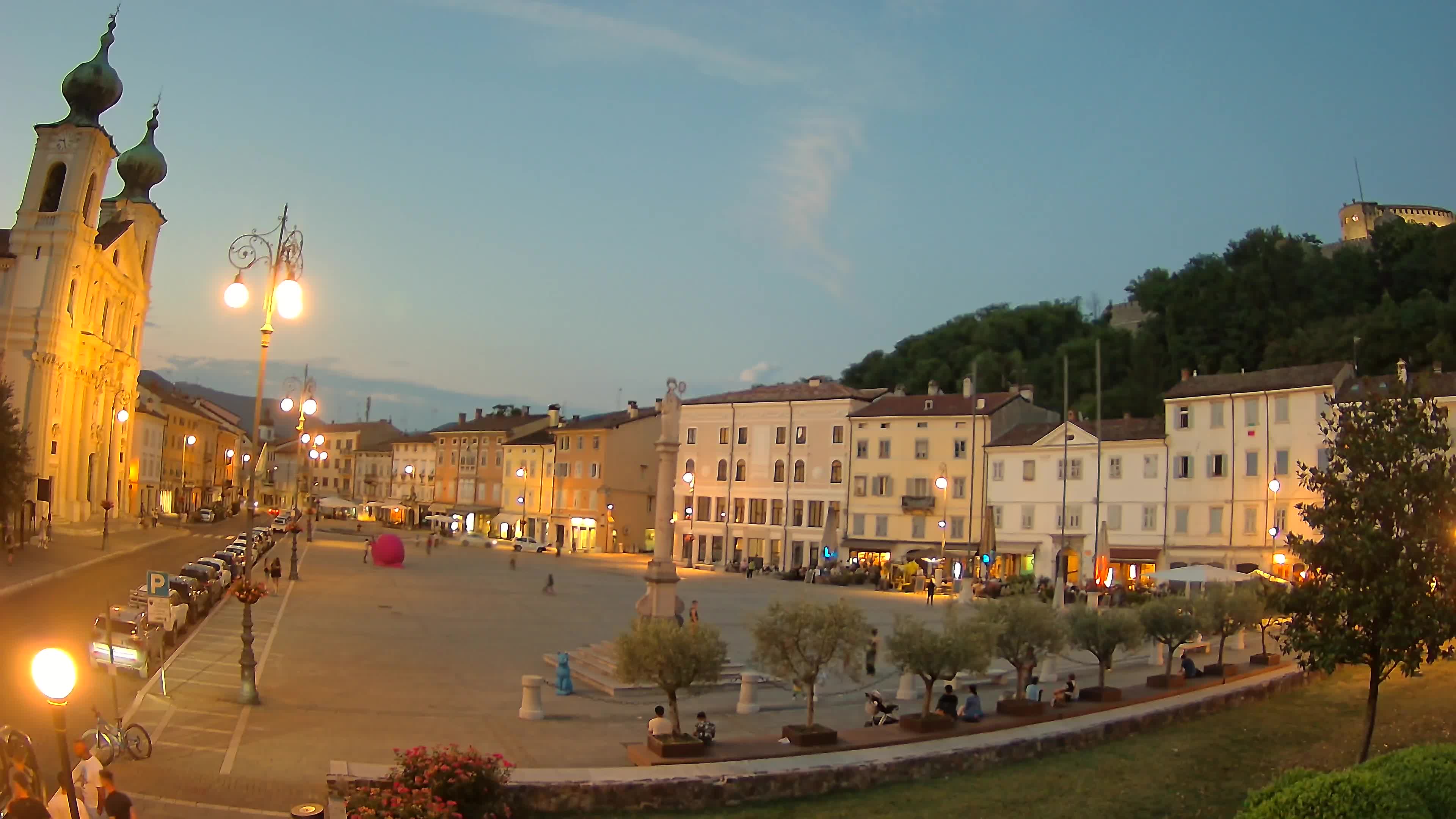 Gorizia – Plaza Vittoria – iglesia de San Pedro. Ignacio