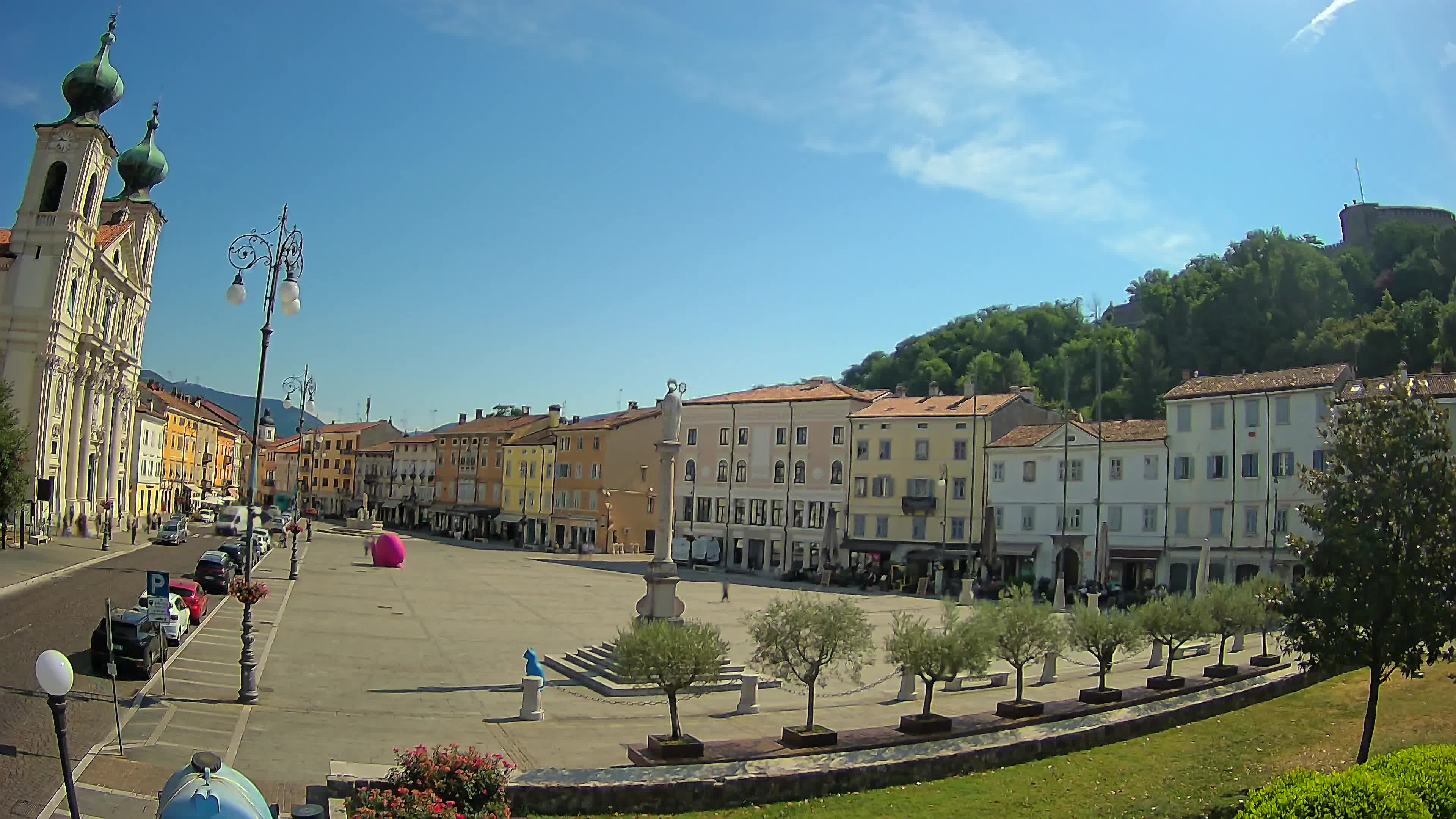 Gorizia Piazza della Vittoria e chiesa di S. Ignazio