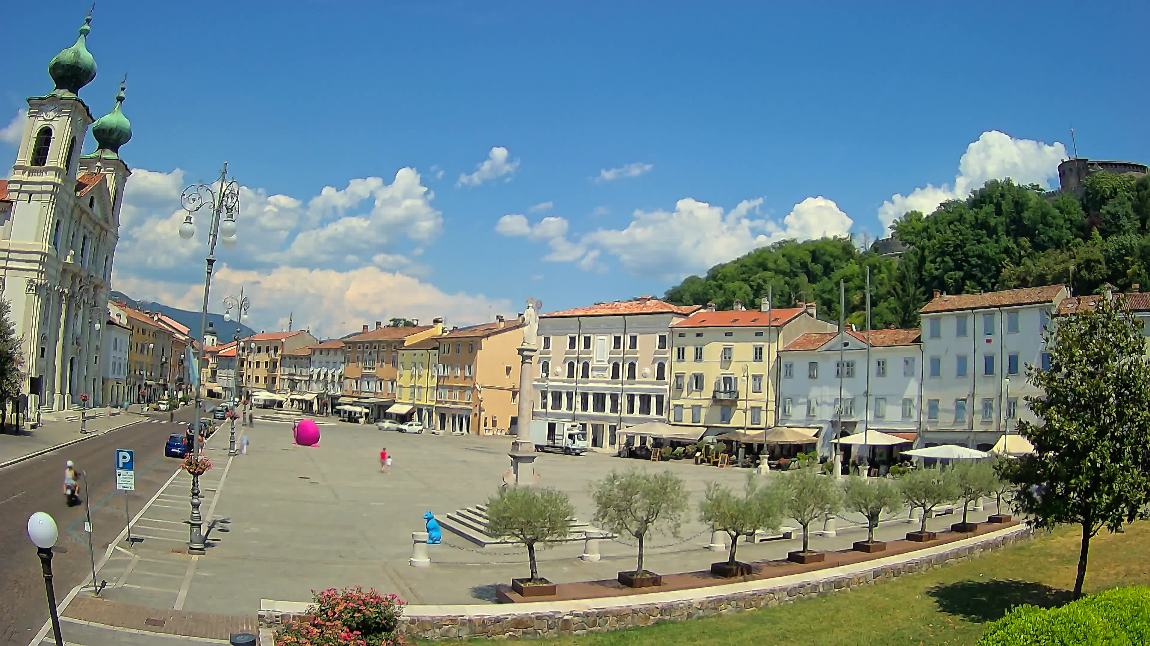 Gorizia – Plaza Vittoria – iglesia de San Pedro. Ignacio