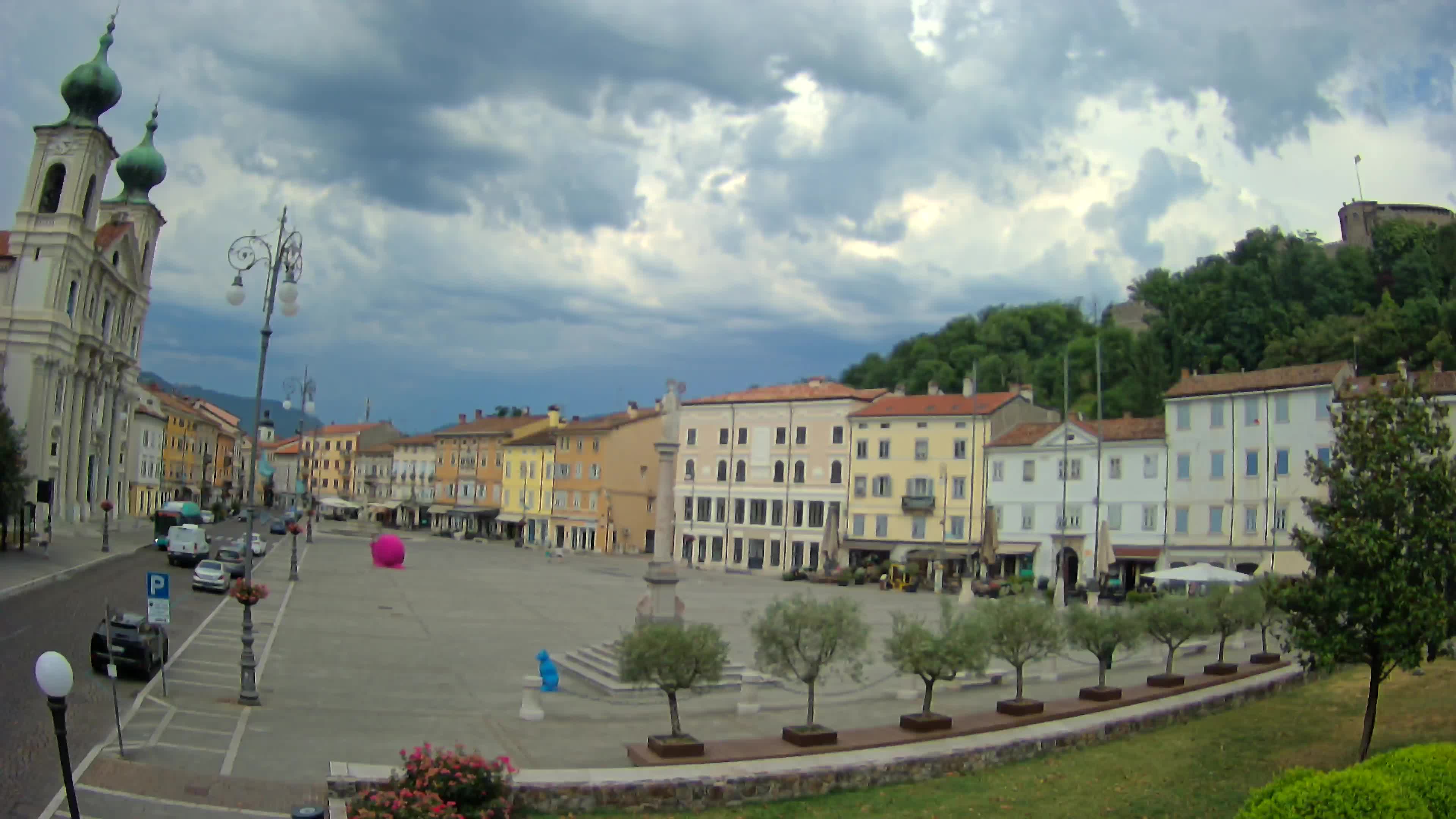 Gorizia Piazza della Vittoria e chiesa di S. Ignazio