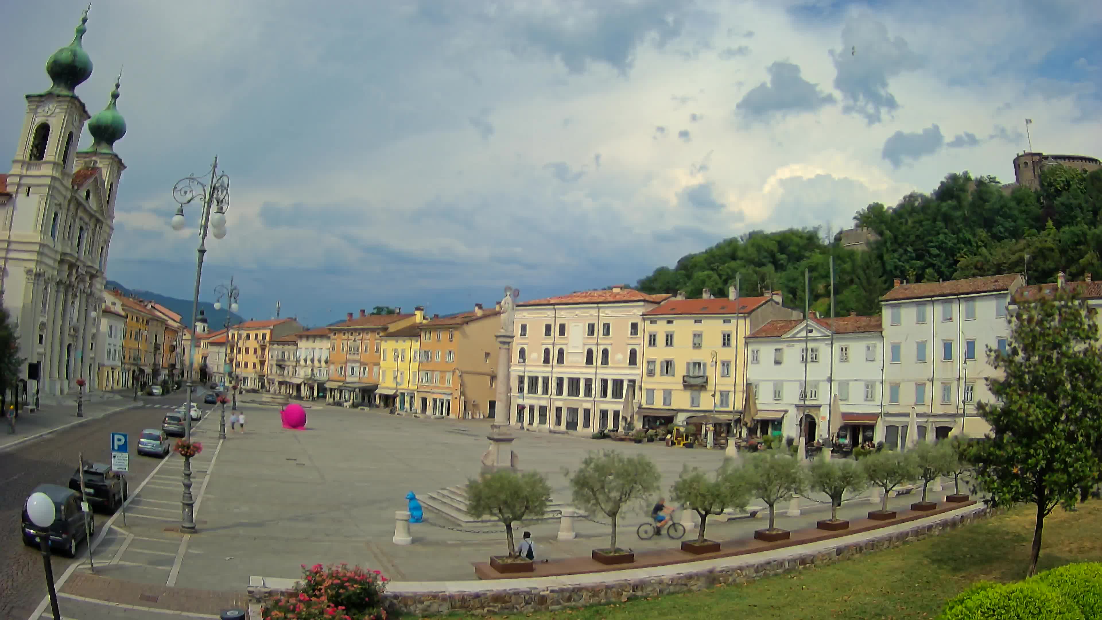 Gorizia – Plaza Vittoria – iglesia de San Pedro. Ignacio