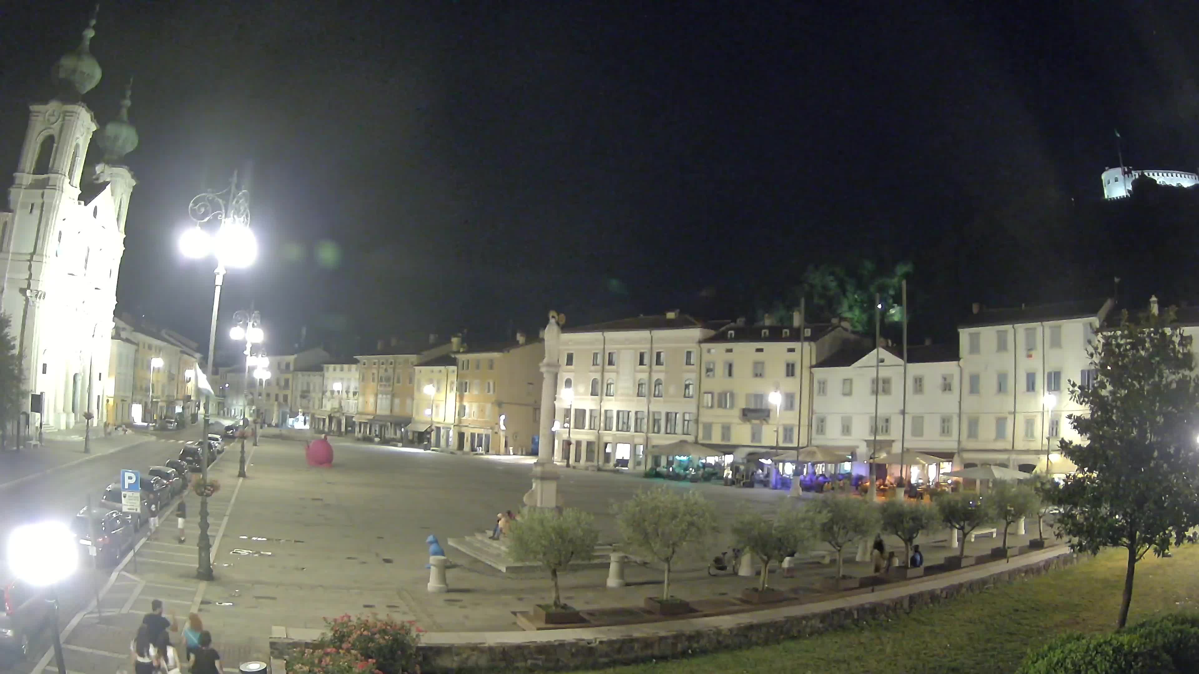 Gorizia Piazza della Vittoria e chiesa di S. Ignazio