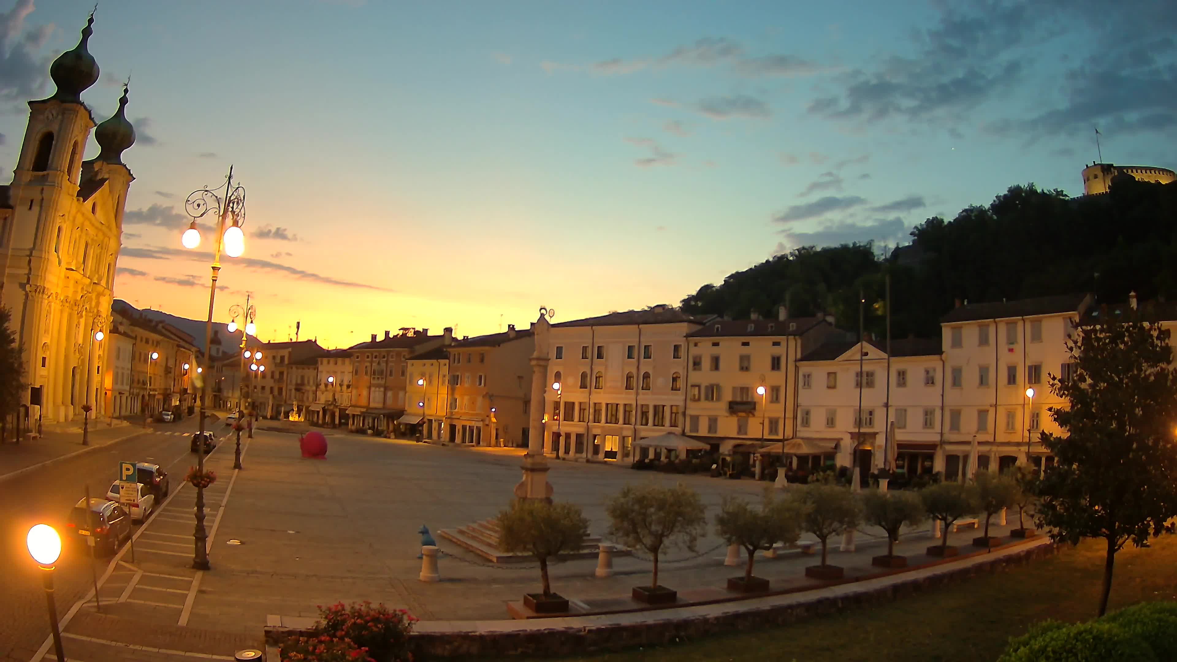 Gorizia – Plaza Vittoria – iglesia de San Pedro. Ignacio