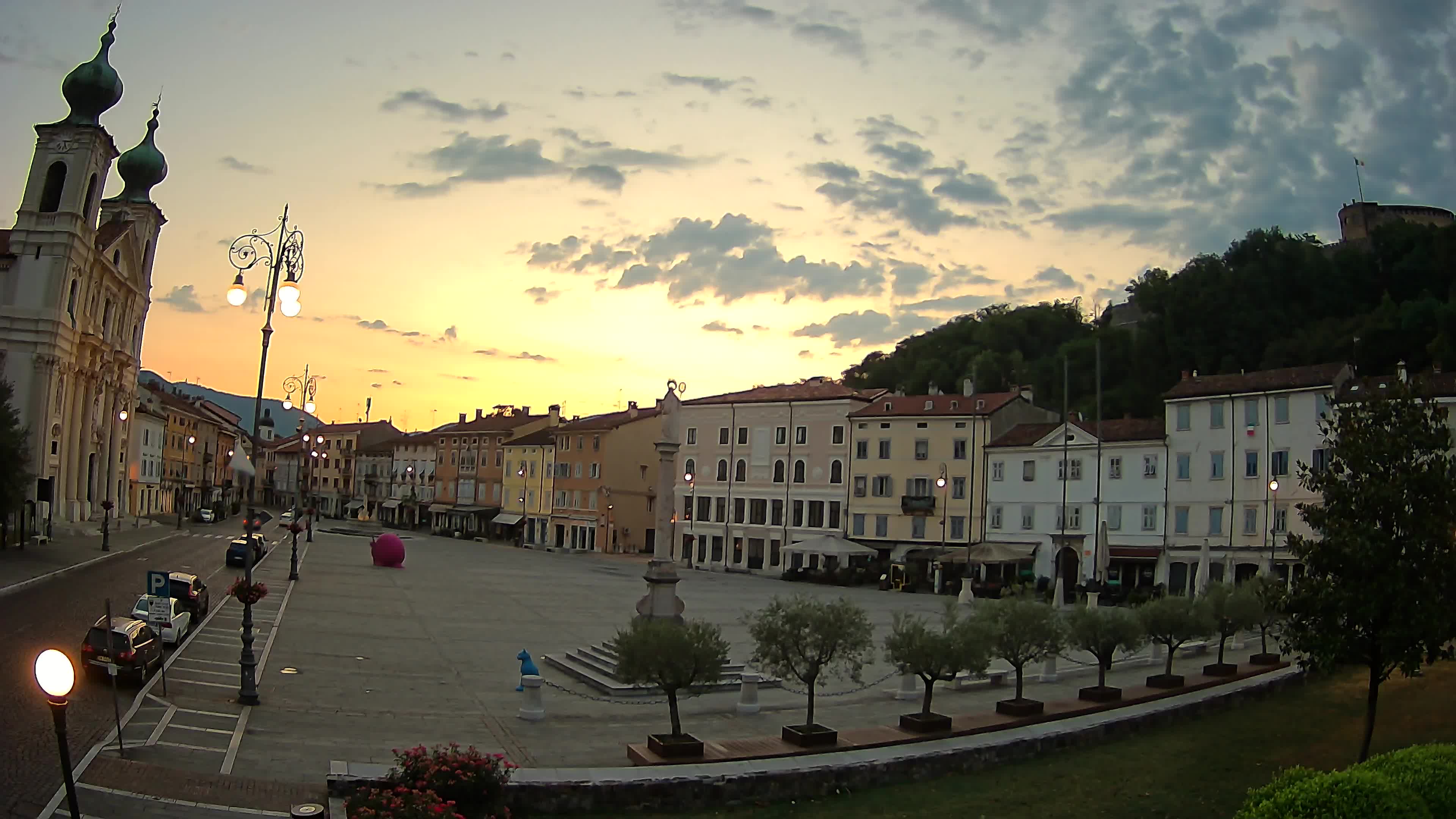 Gorizia – Plaza Vittoria – iglesia de San Pedro. Ignacio