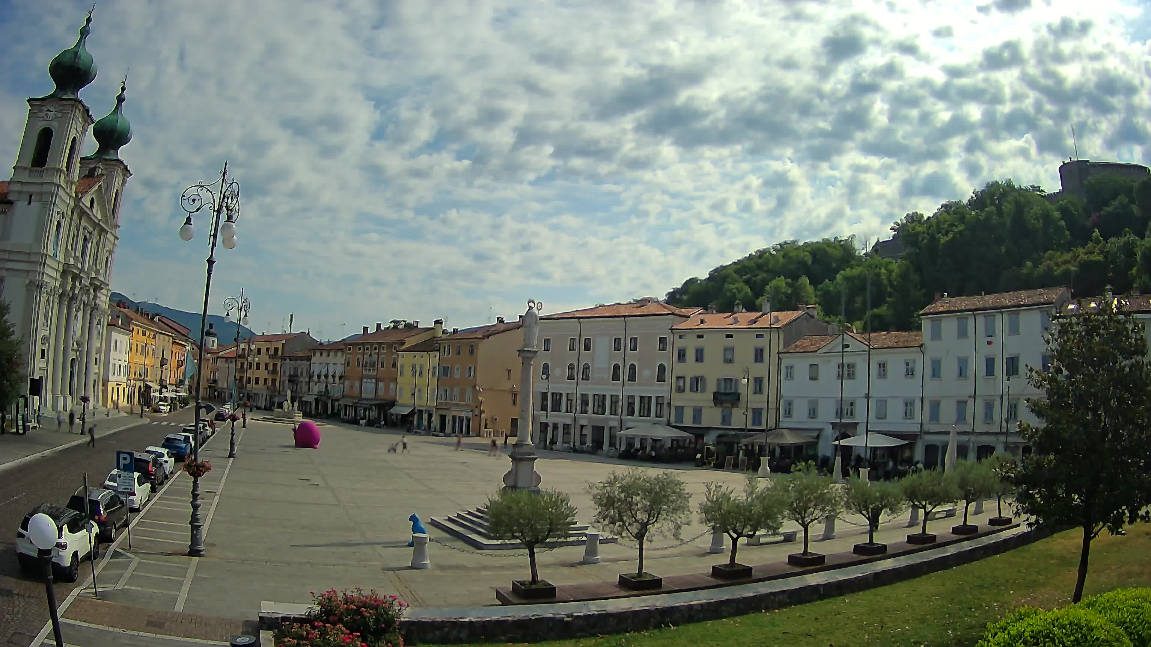 Gorizia Piazza della Vittoria e chiesa di S. Ignazio