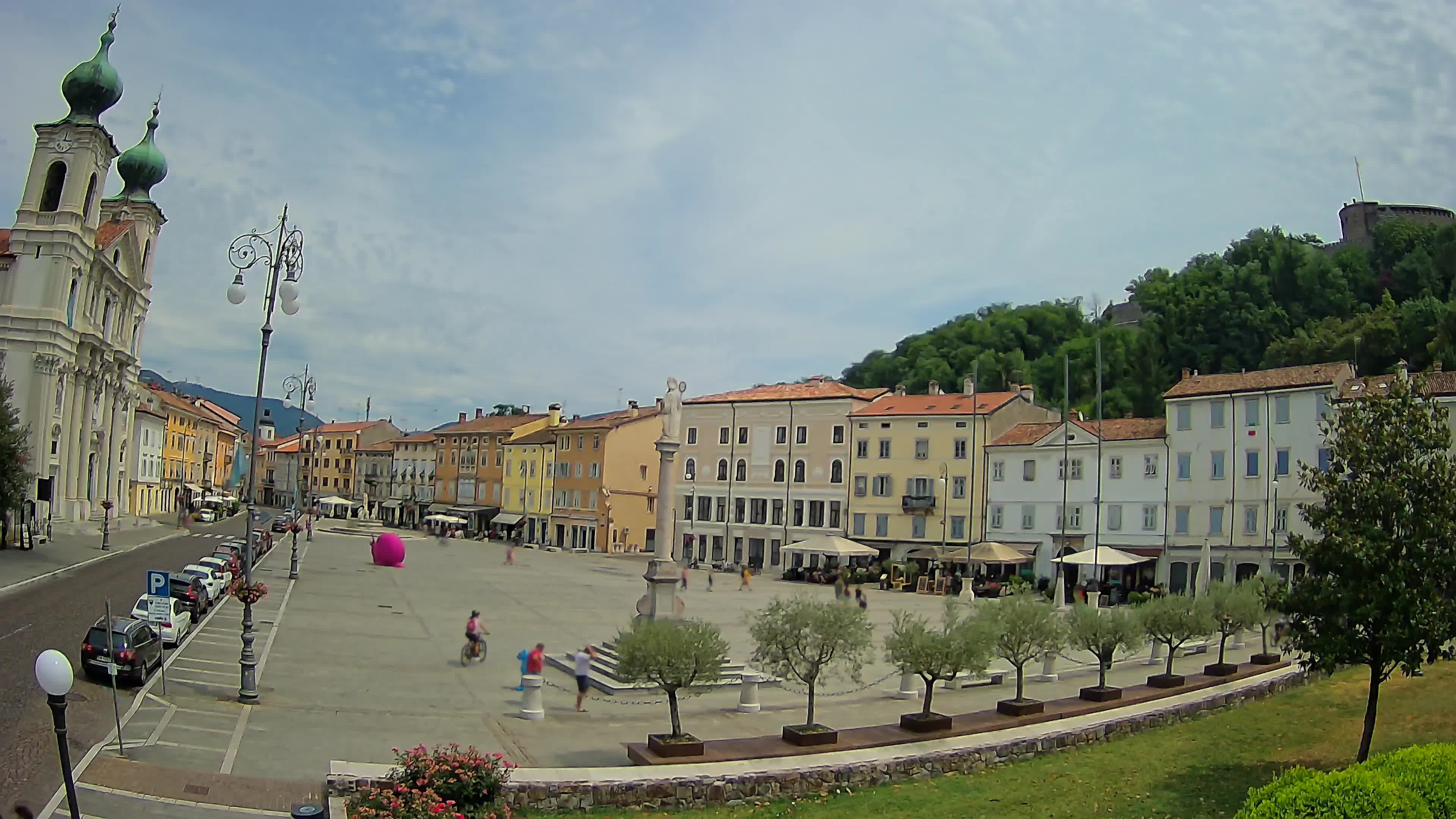 Gorizia – Plaza Vittoria – iglesia de San Pedro. Ignacio