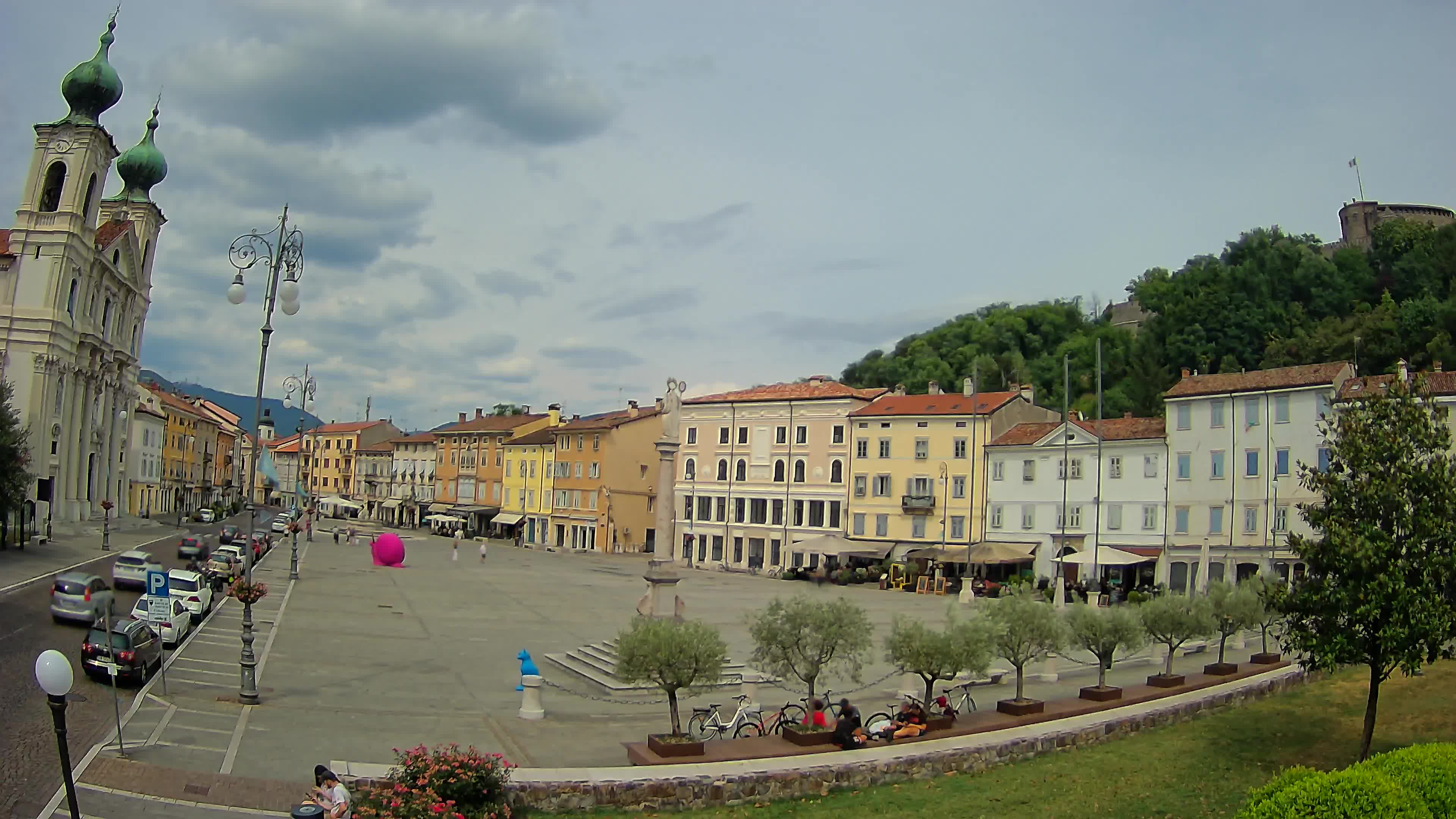 Gorizia – Plaza Vittoria – iglesia de San Pedro. Ignacio