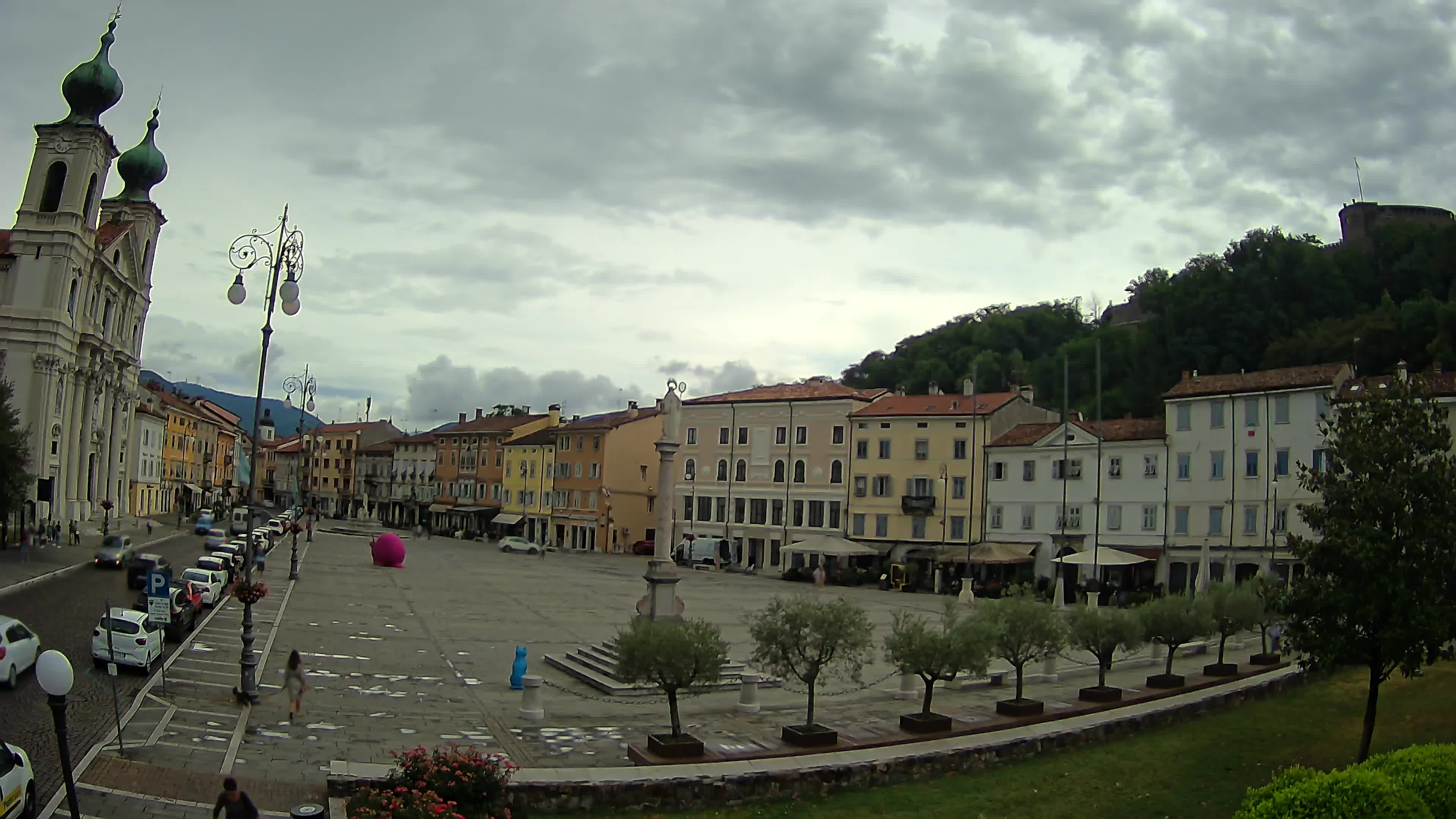 Gorizia Piazza della Vittoria e chiesa di S. Ignazio