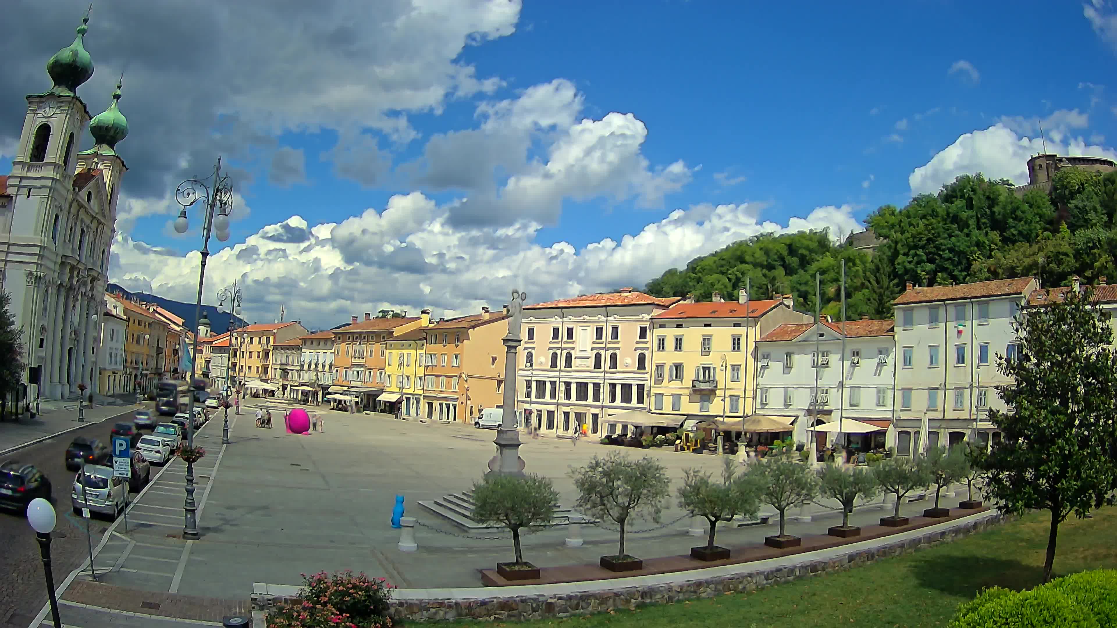 Gorizia Piazza della Vittoria e chiesa di S. Ignazio