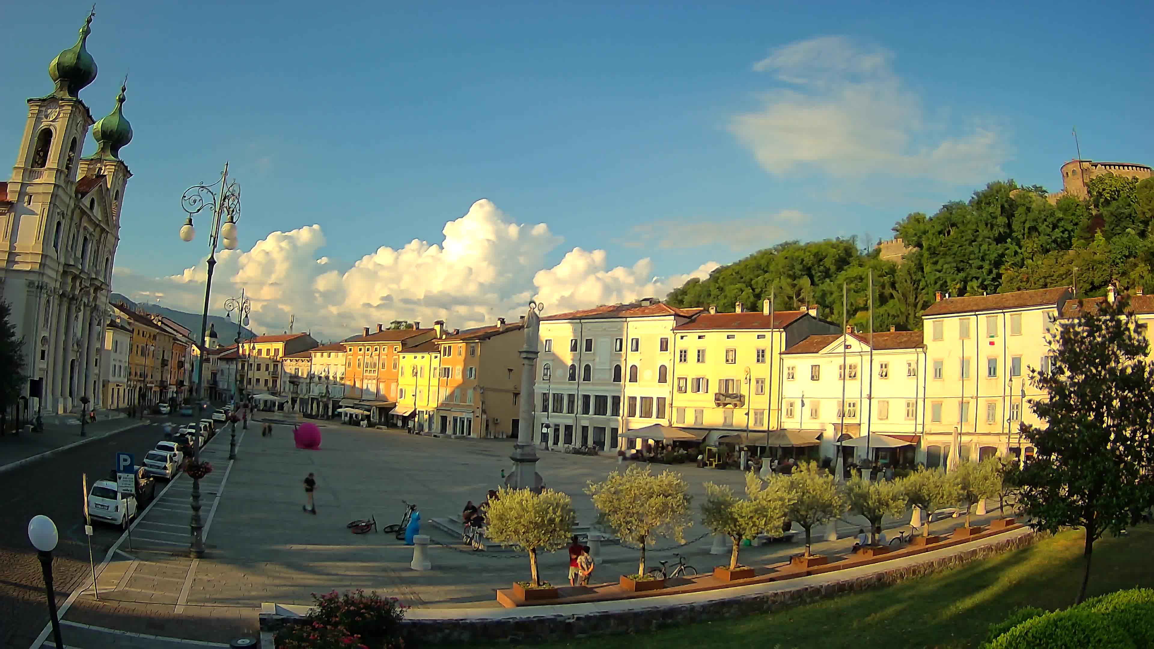 Gorizia – Plaza Vittoria – iglesia de San Pedro. Ignacio