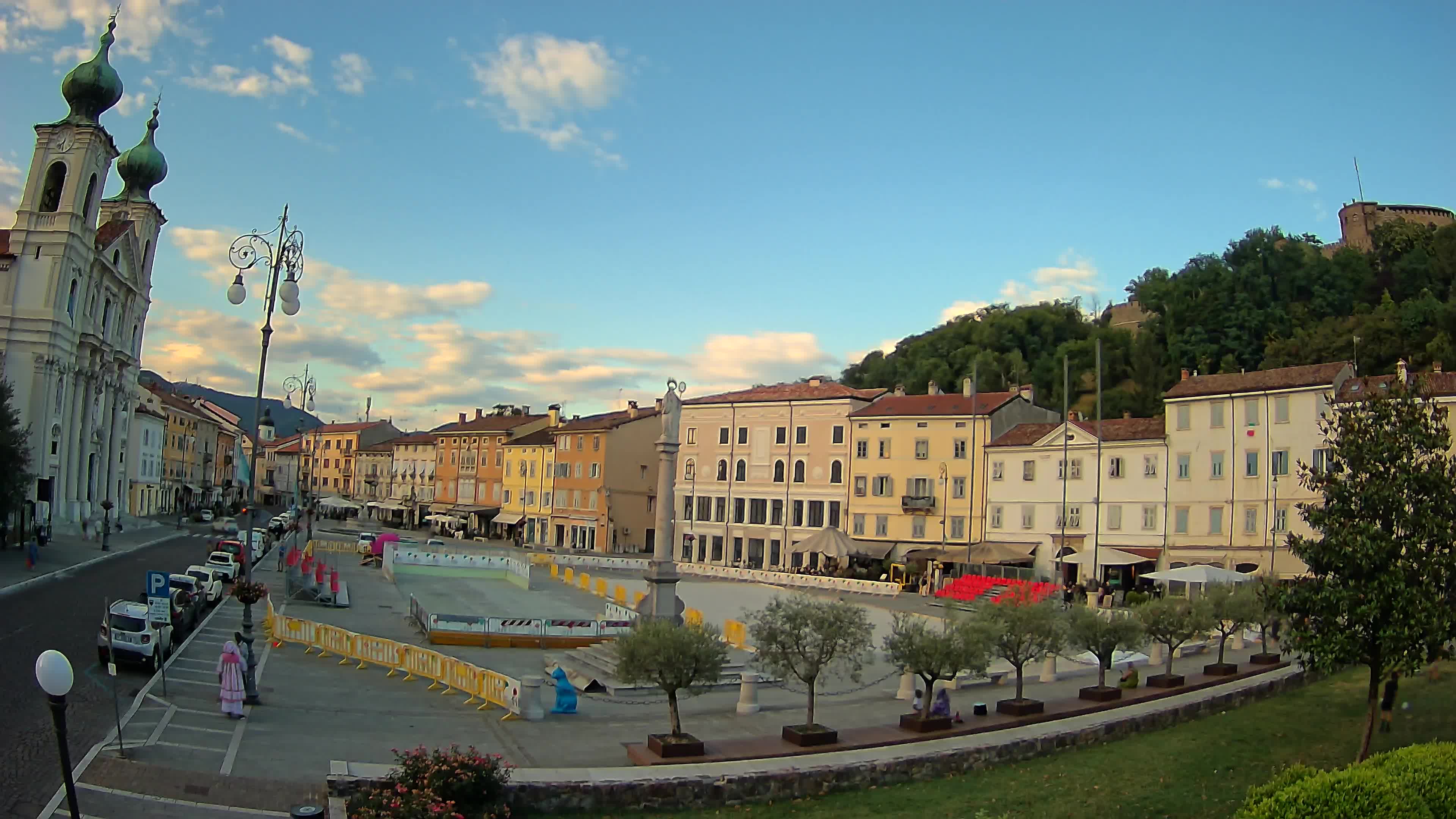 Gorizia – Plaza Vittoria – iglesia de San Pedro. Ignacio