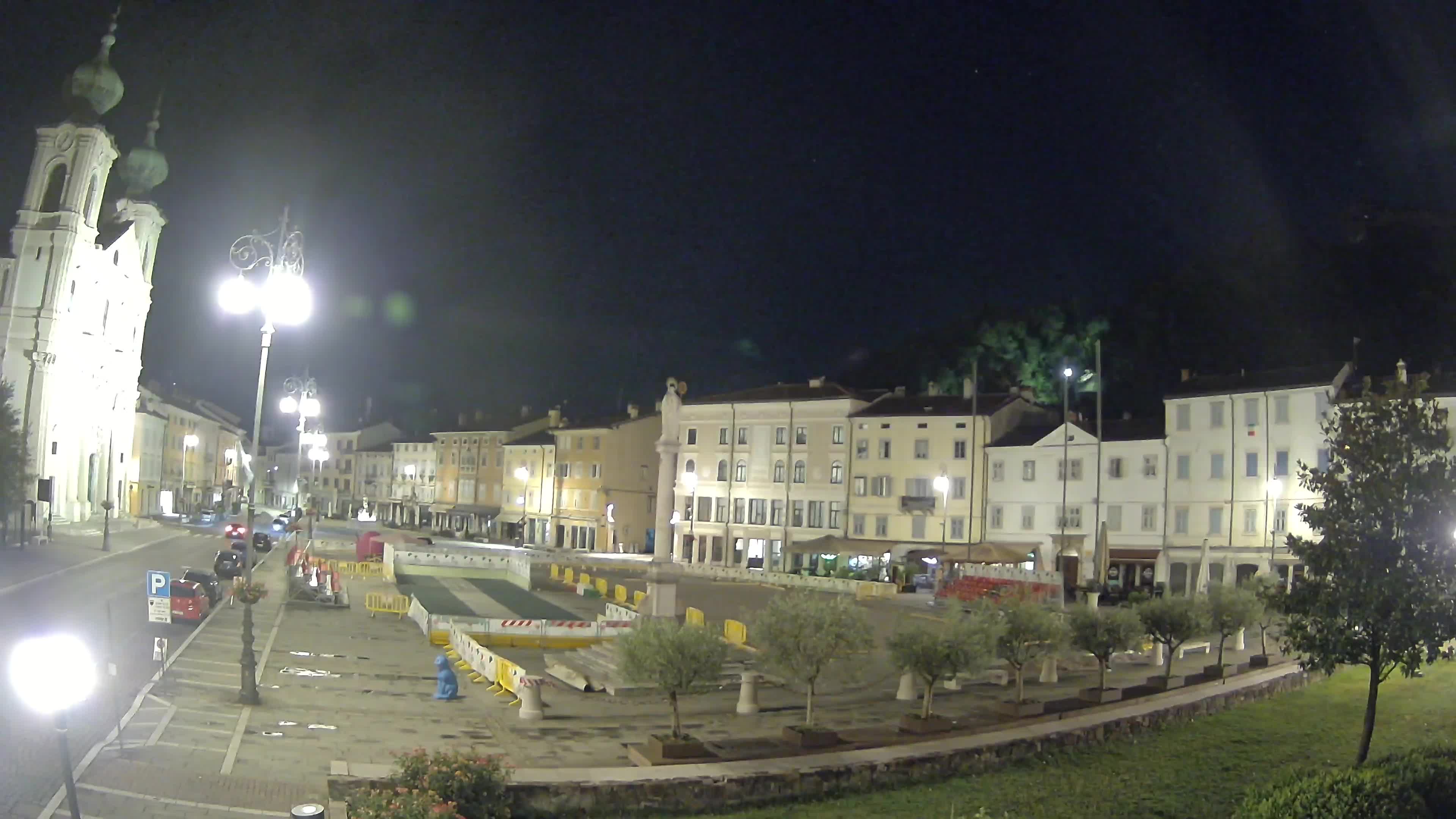 Kamera Gorica Travnik in cerkev sv. Ignacija