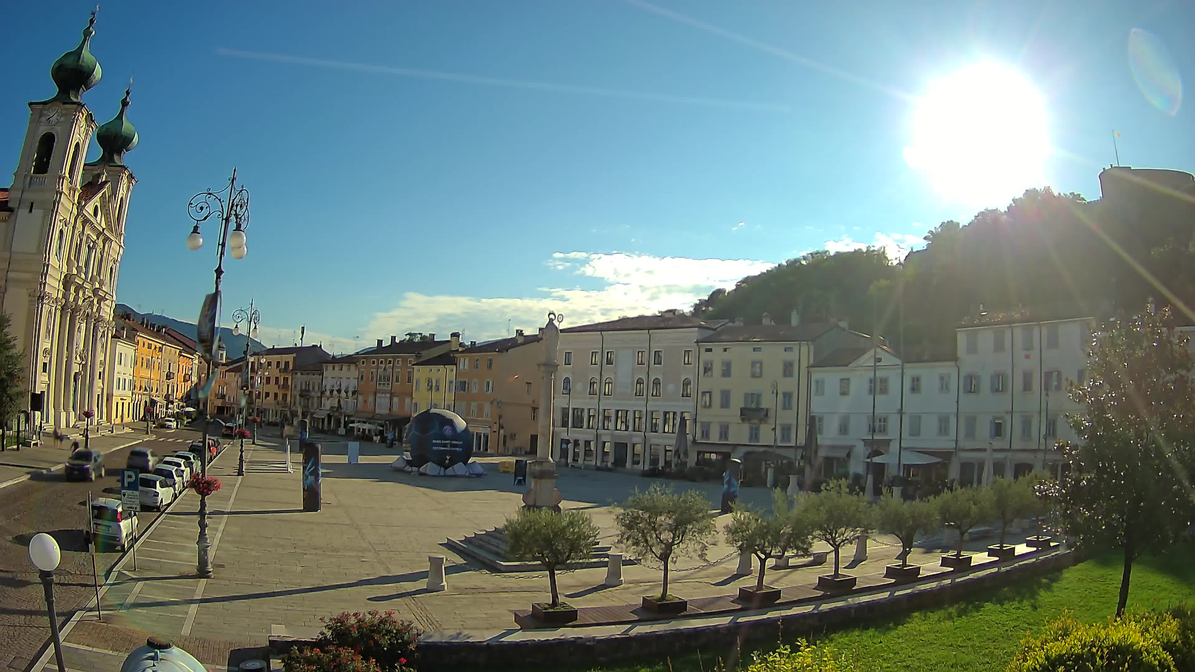 Gorizia Piazza della Vittoria e chiesa di S. Ignazio