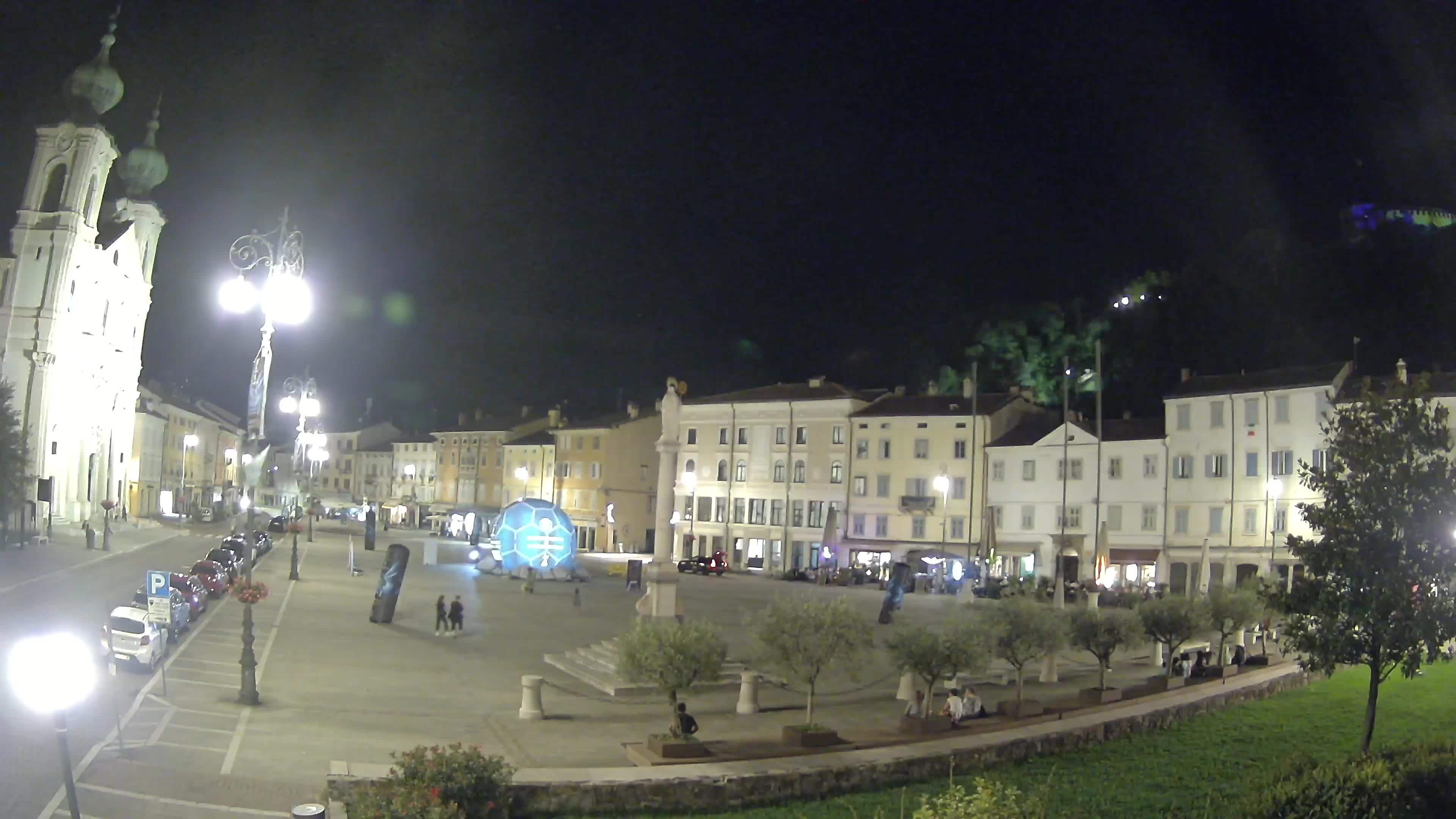 Gorizia Piazza della Vittoria e chiesa di S. Ignazio