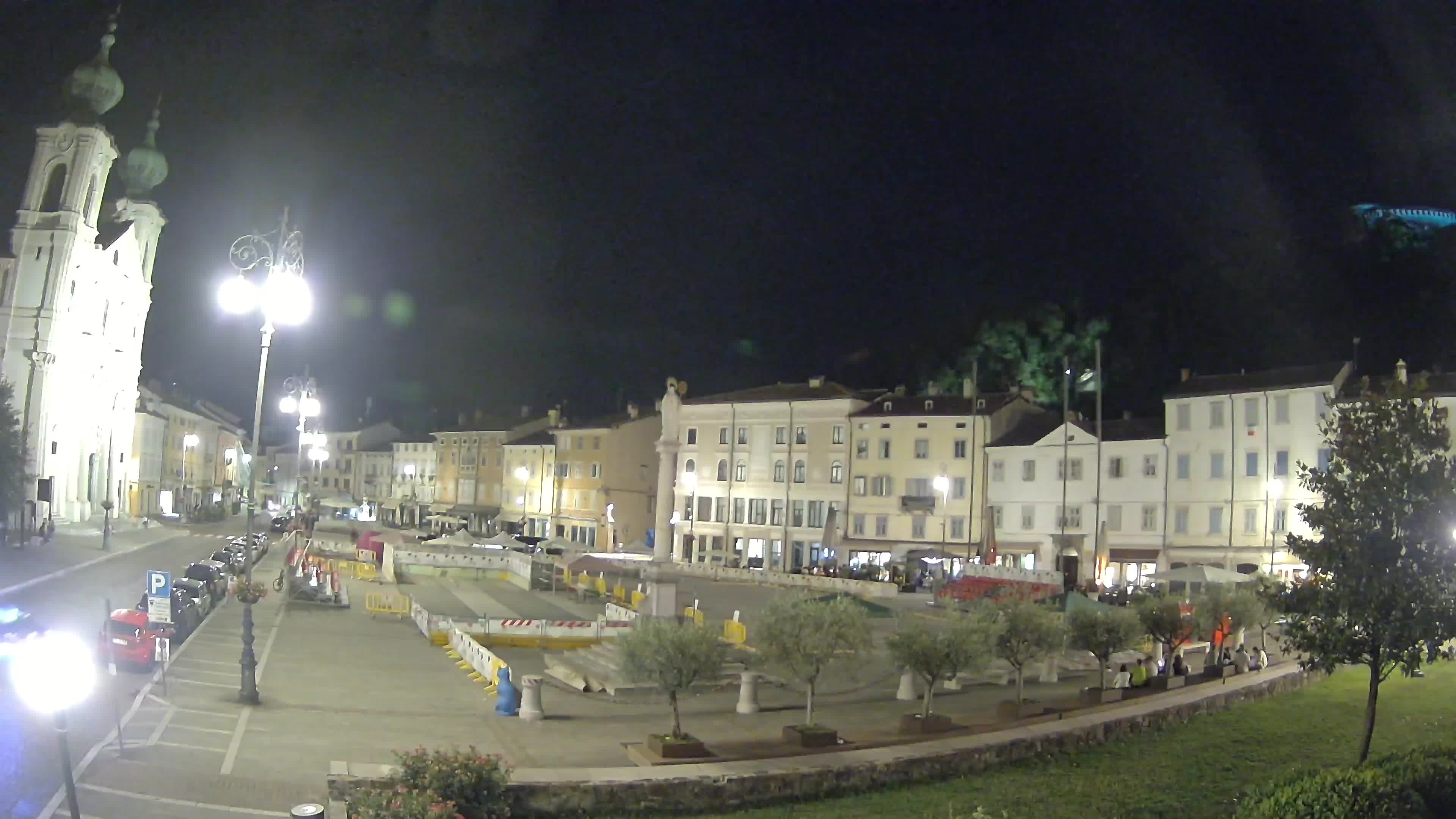 Kamera Gorica Travnik in cerkev sv. Ignacija