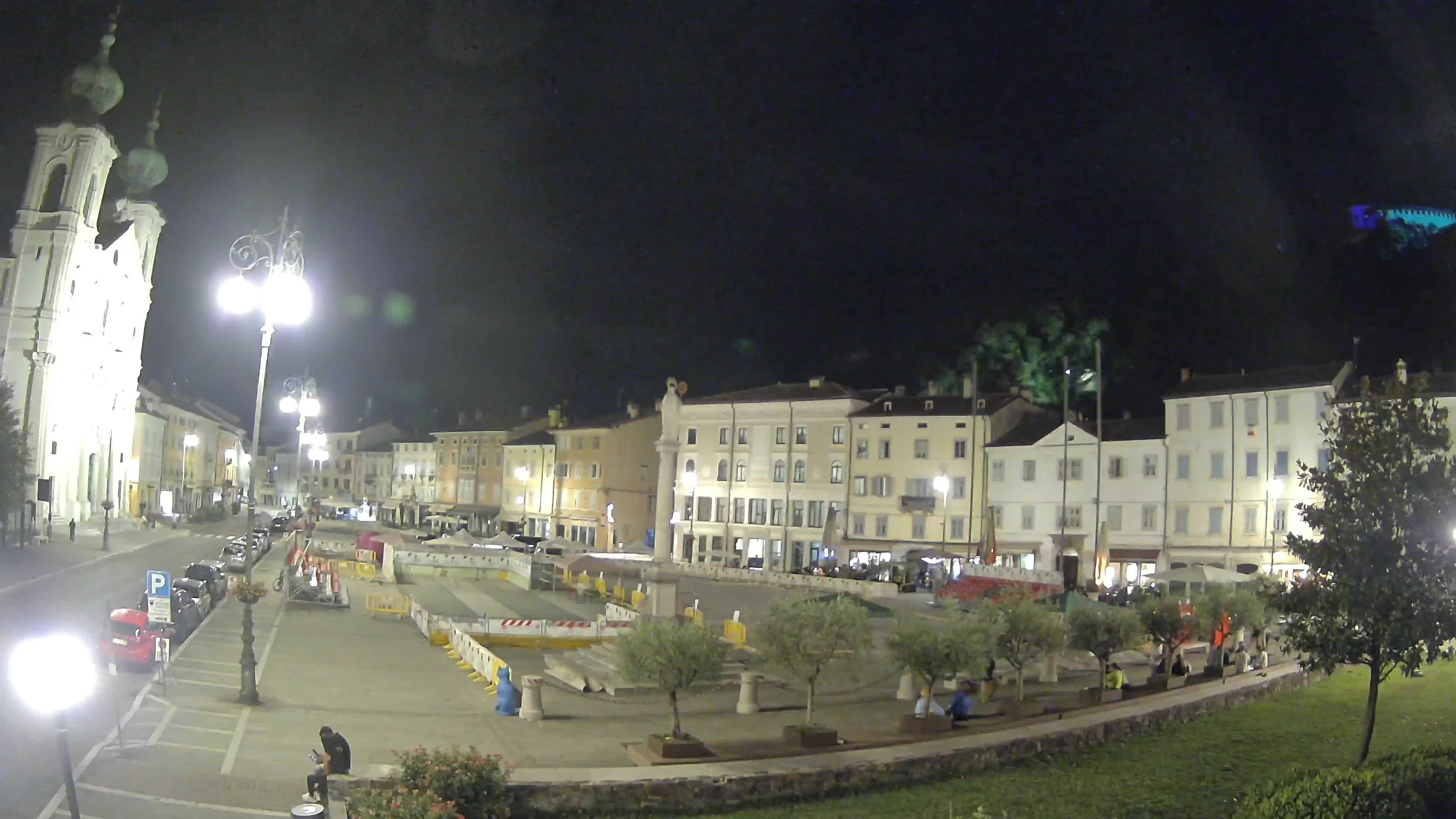 Kamera Gorica Travnik in cerkev sv. Ignacija