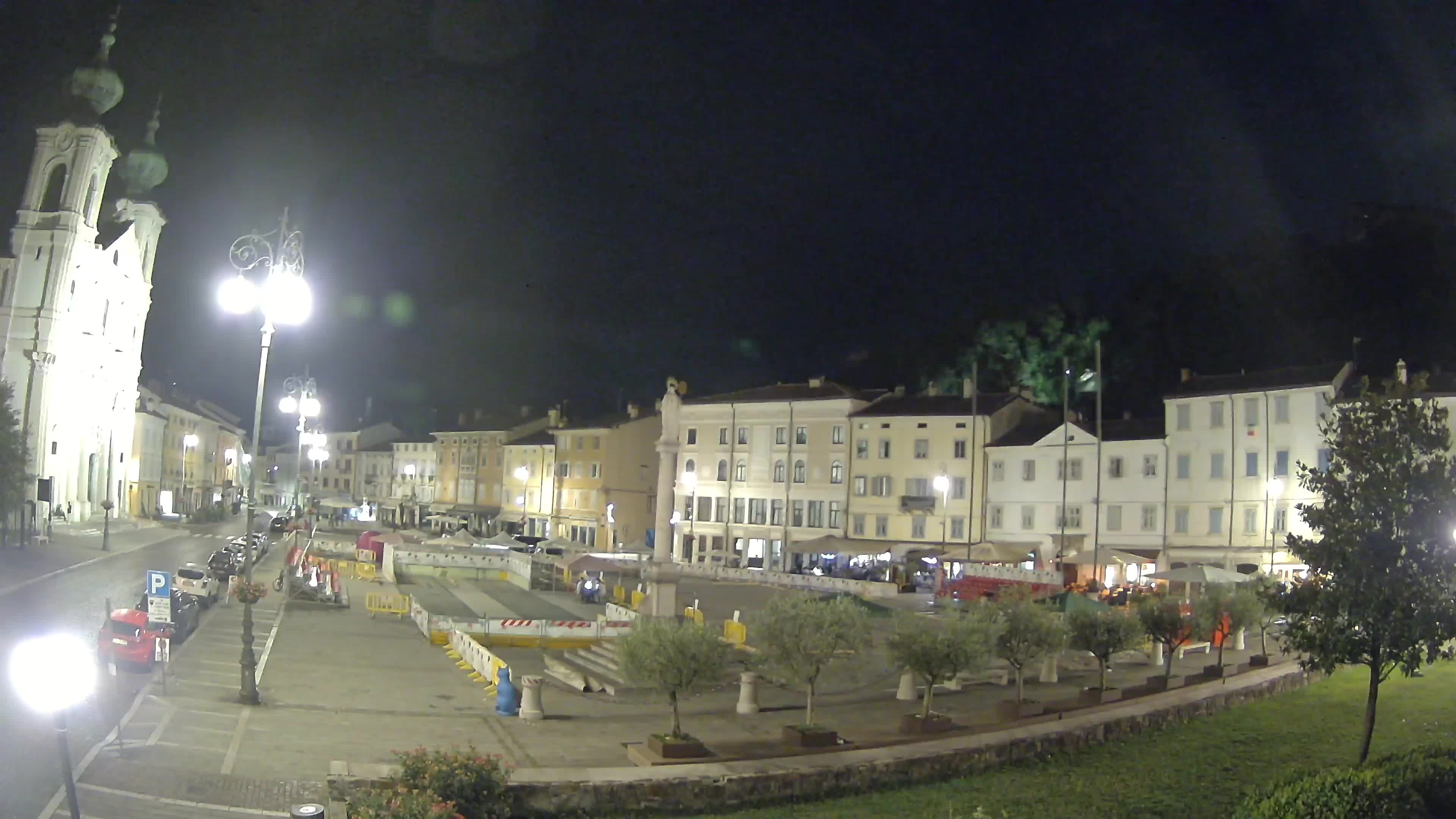 Kamera Gorica Travnik in cerkev sv. Ignacija