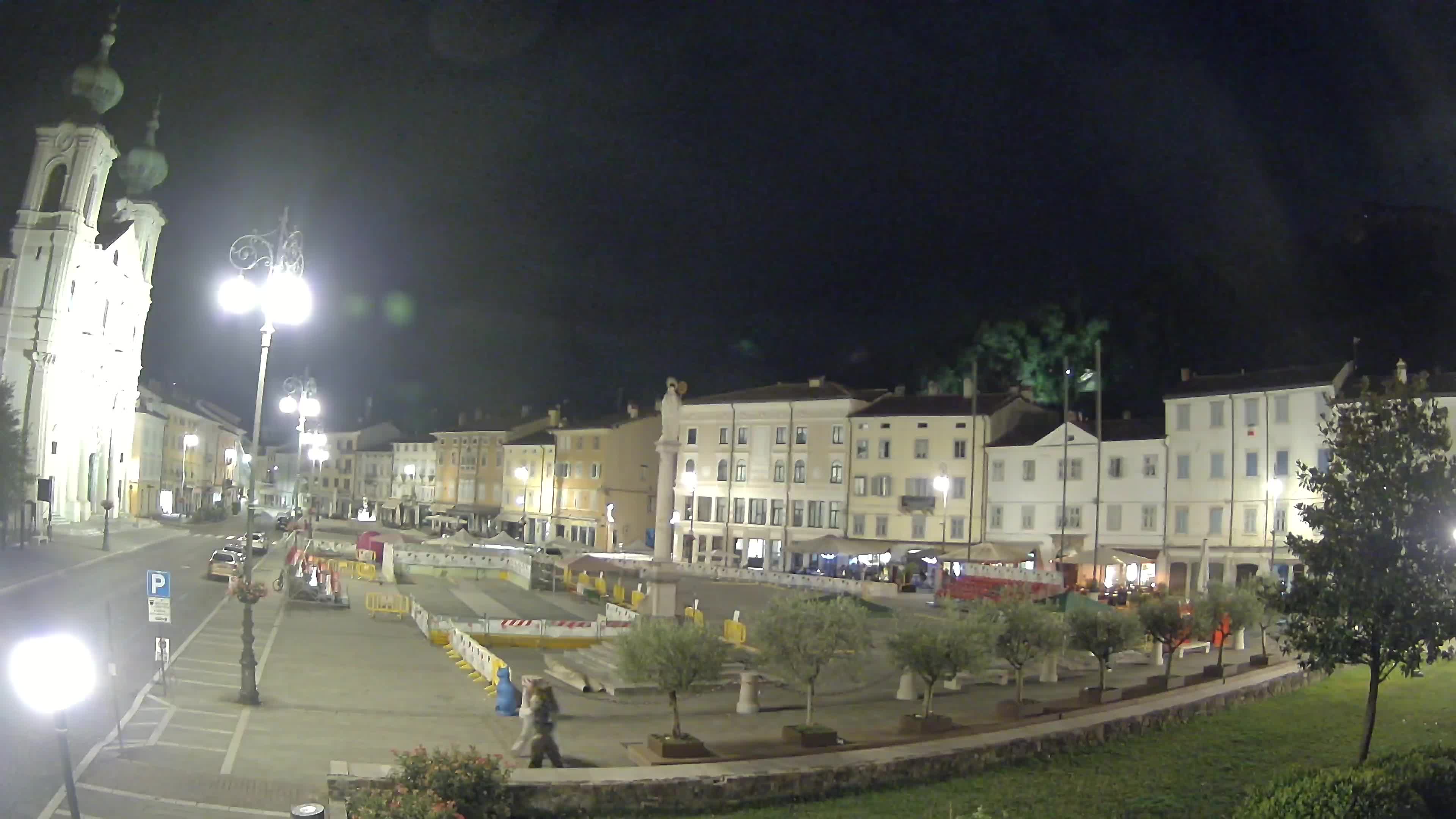 Gorizia Piazza della Vittoria e chiesa di S. Ignazio
