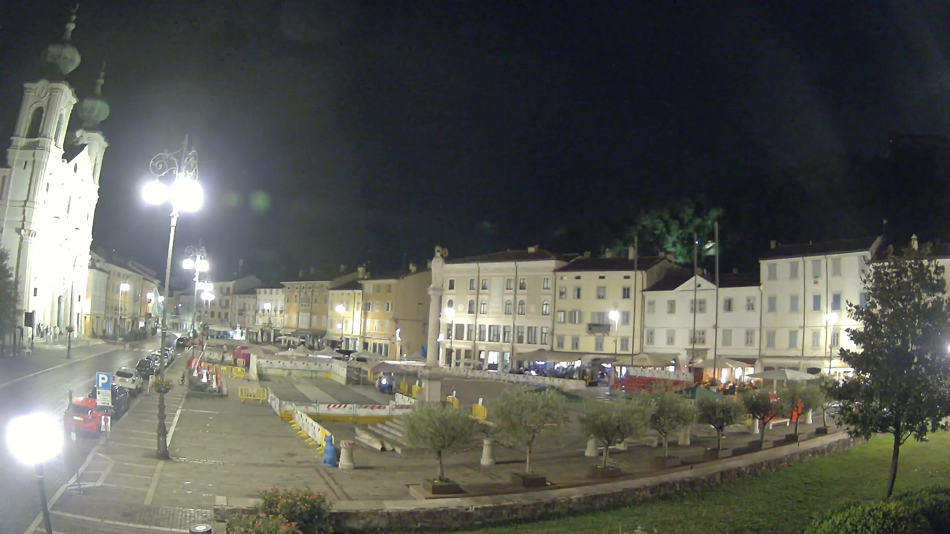 Gorizia – Plaza Vittoria – iglesia de San Pedro. Ignacio