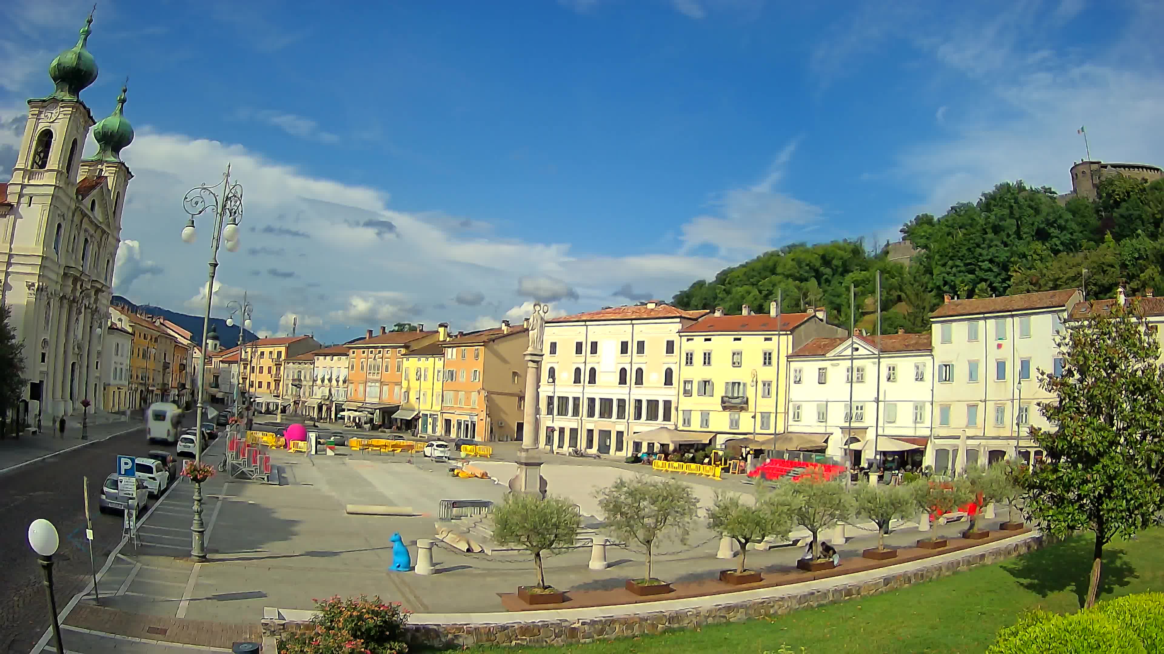 Gorizia – Plaza Vittoria – iglesia de San Pedro. Ignacio