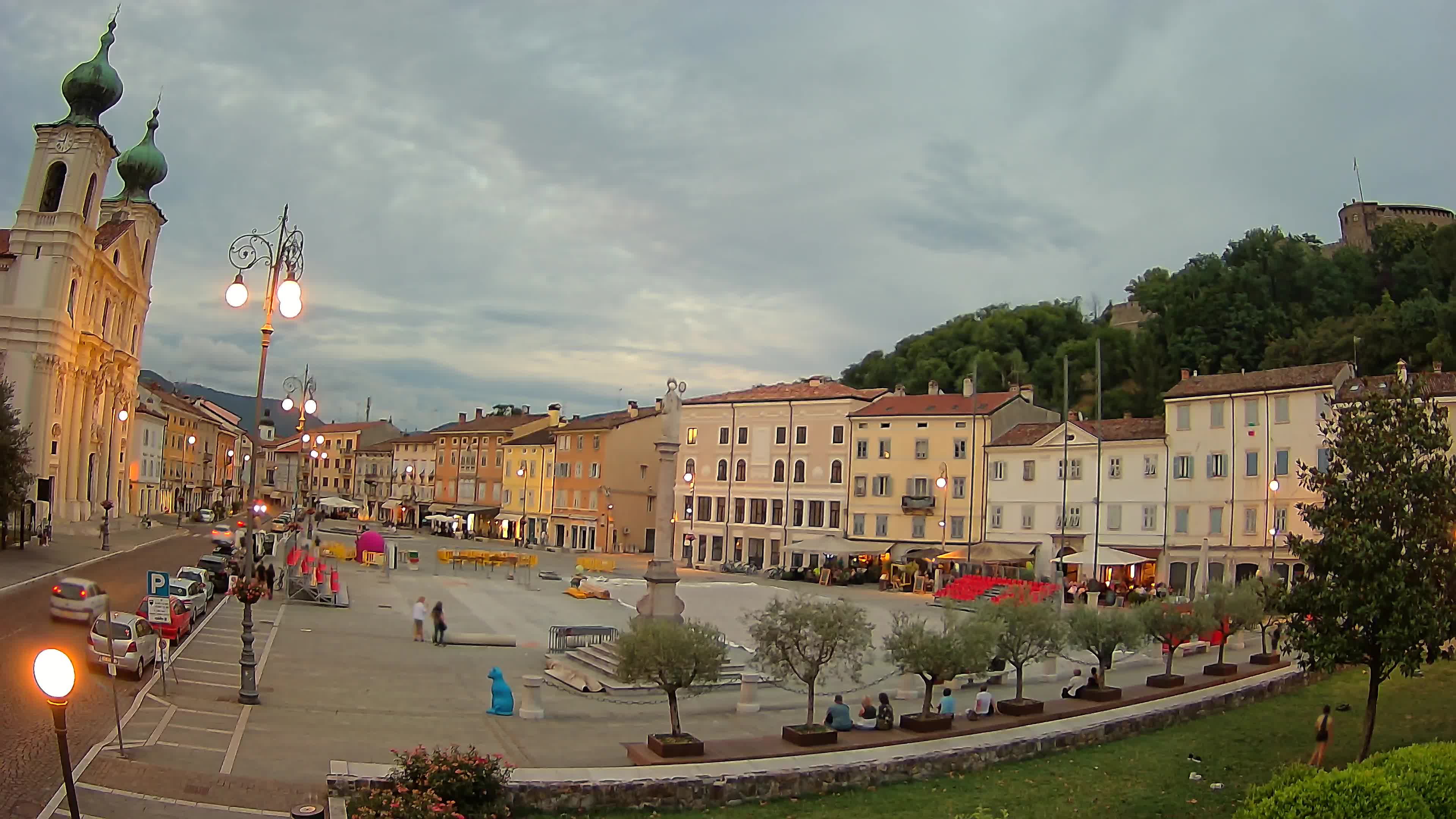 Gorizia – Plaza Vittoria – iglesia de San Pedro. Ignacio