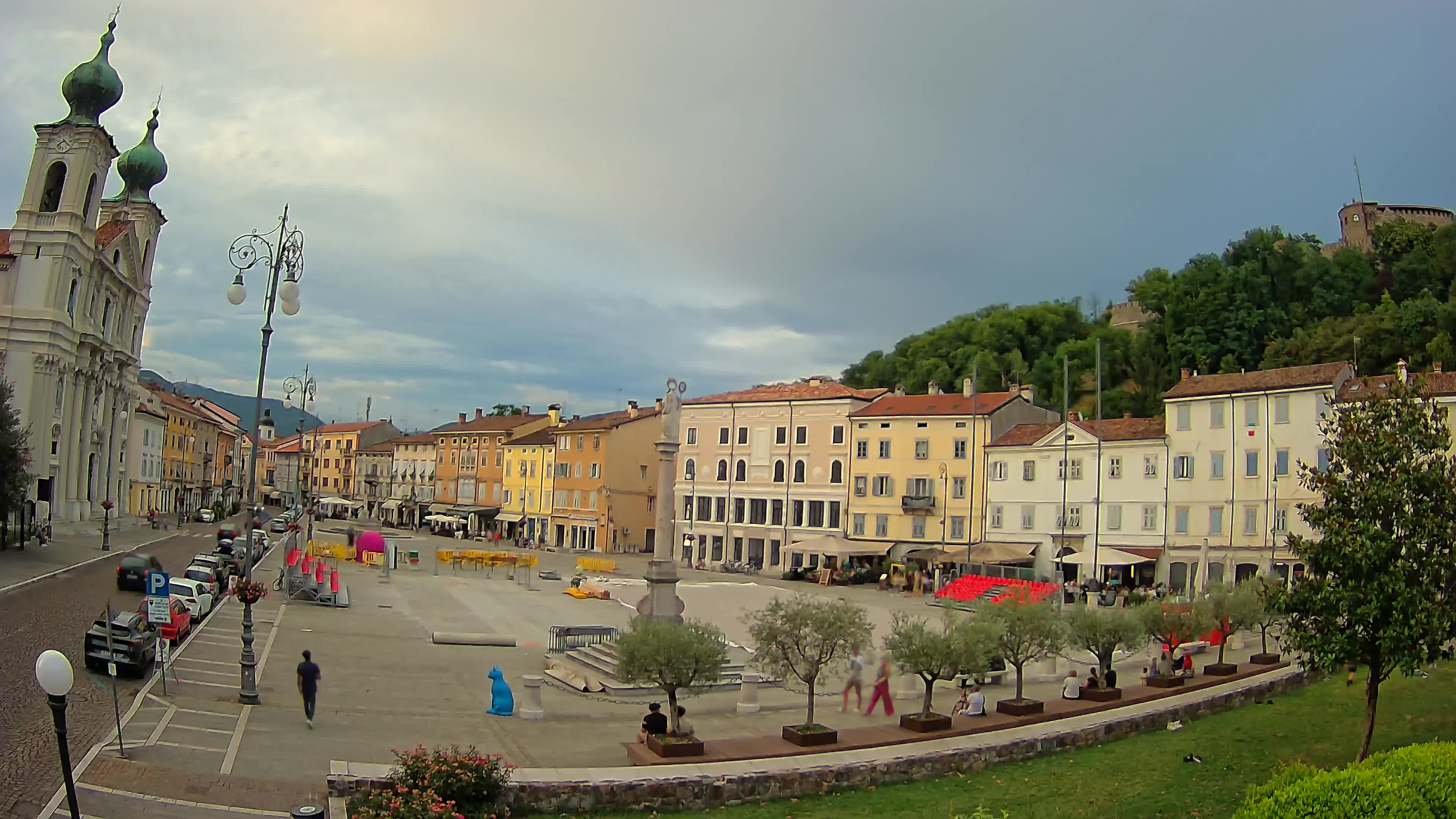Gorizia – Plaza Vittoria – iglesia de San Pedro. Ignacio