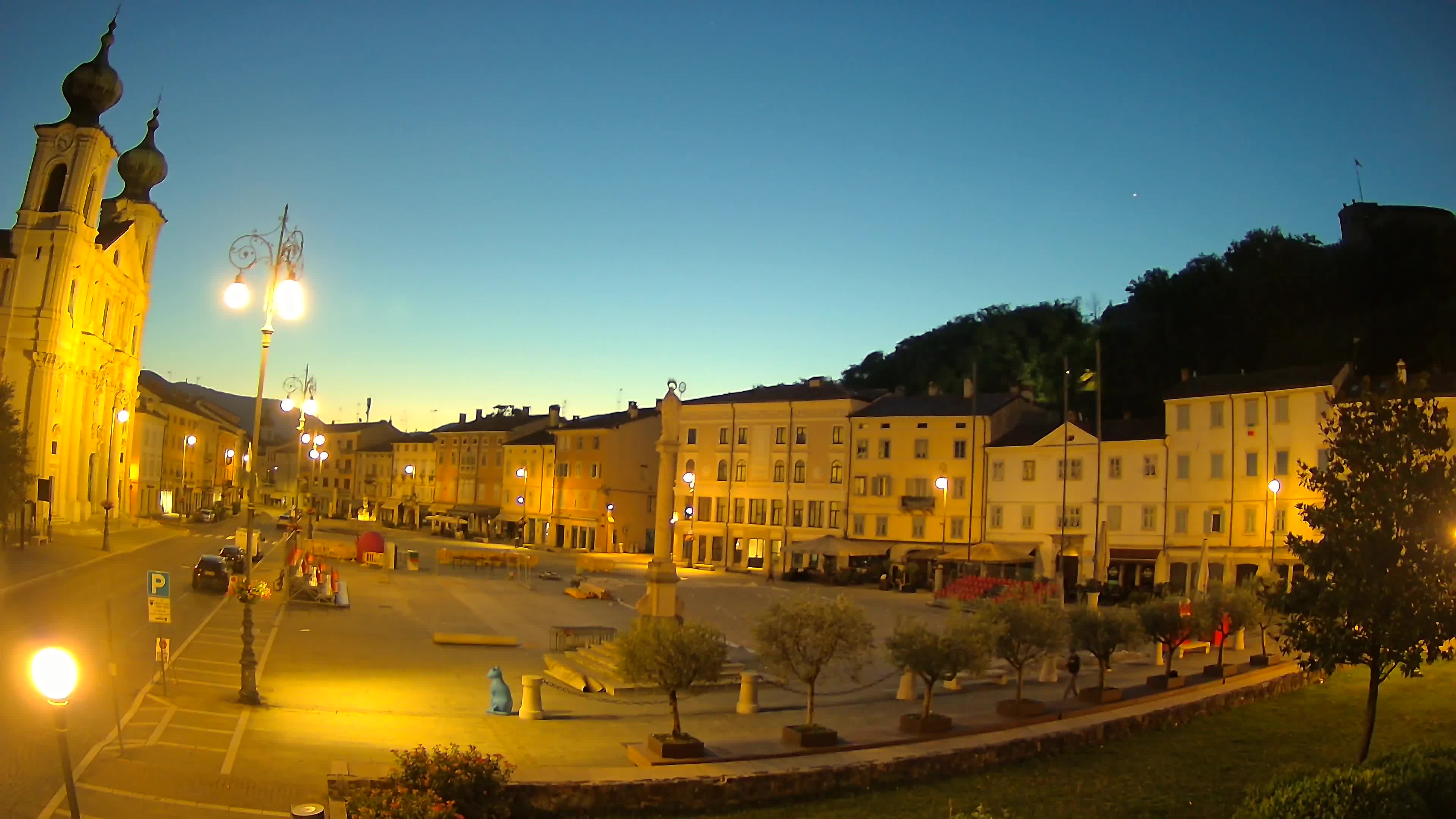 Gorizia – Plaza Vittoria – iglesia de San Pedro. Ignacio