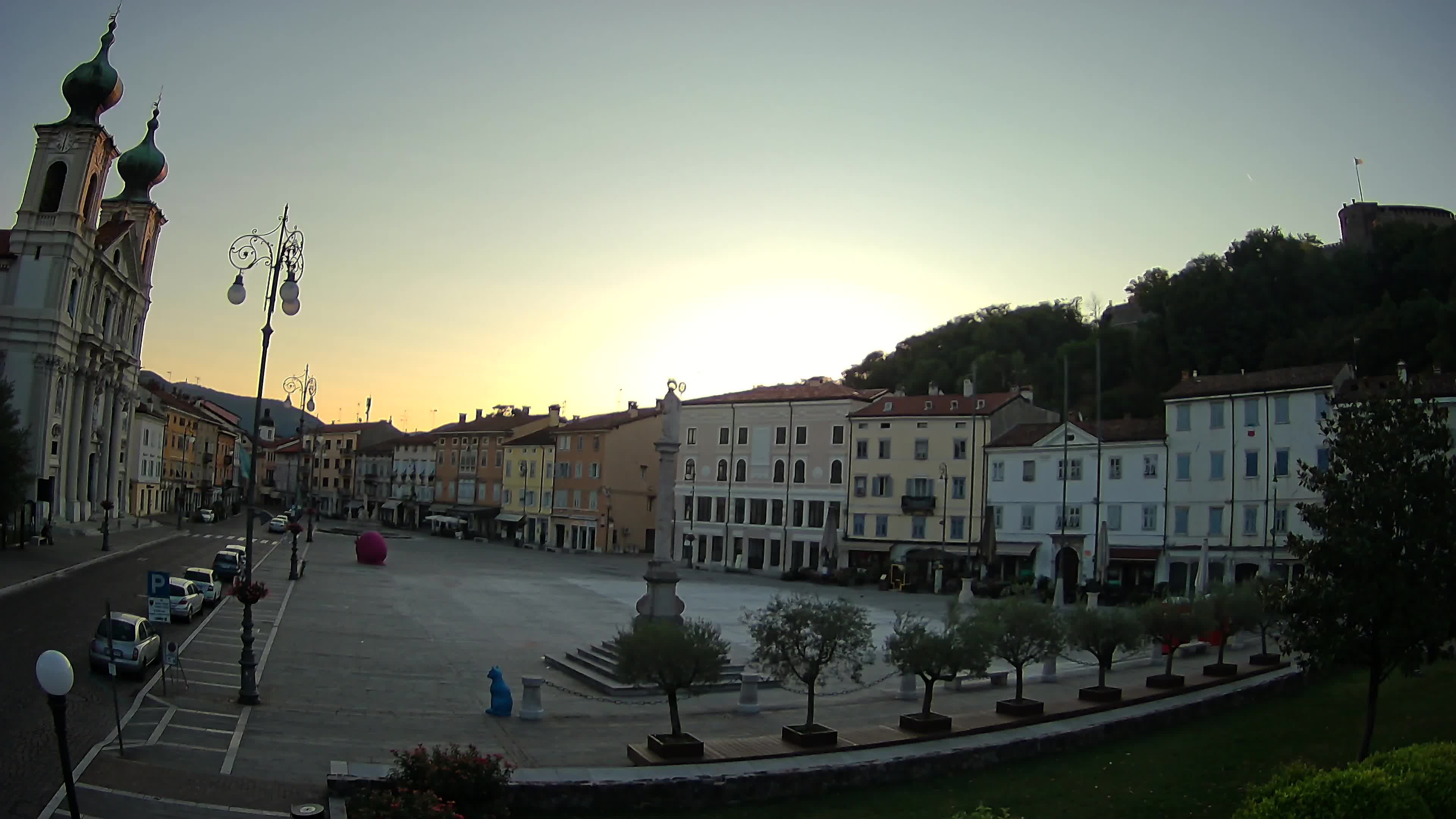 Gorizia – Plaza Vittoria – iglesia de San Pedro. Ignacio