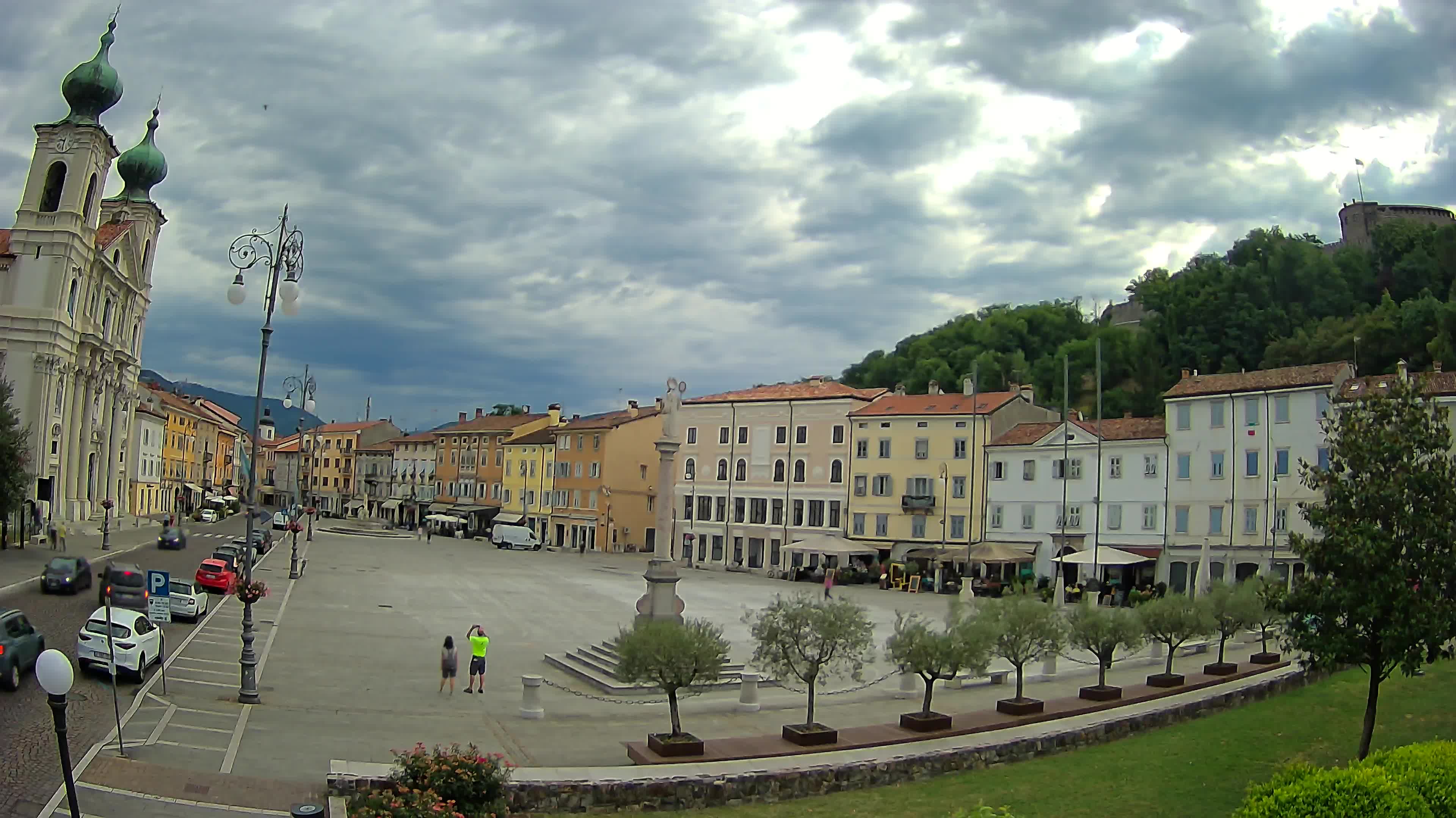 Gorizia – Piazza della Vittoria e chiesa di S. Ignazio