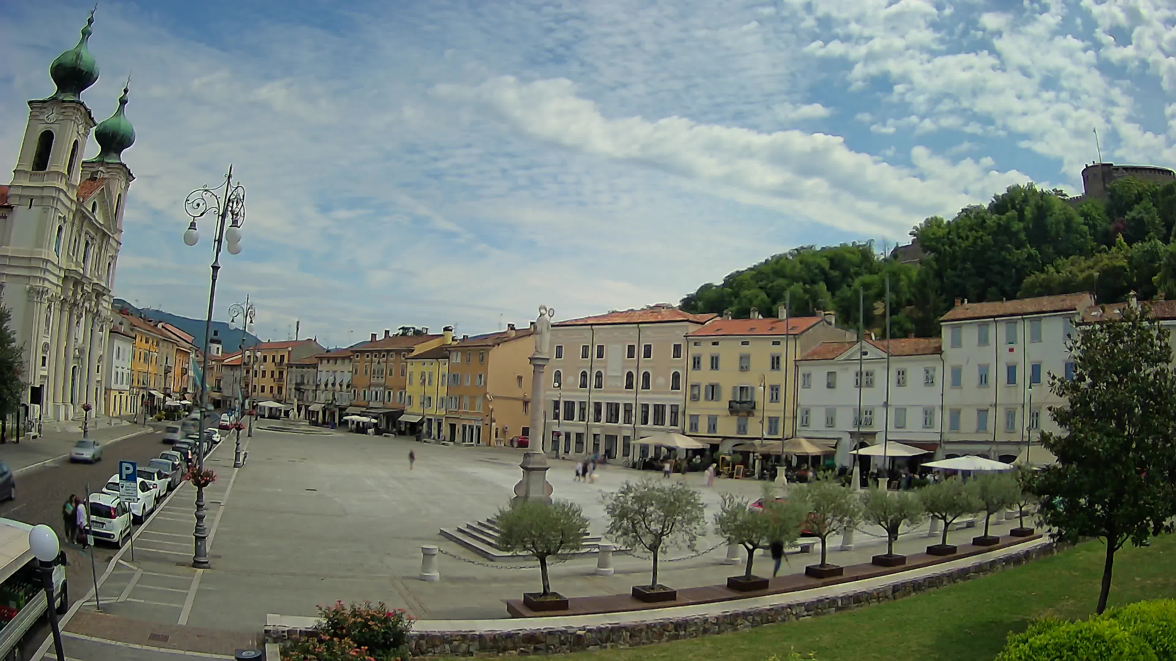 Gorizia – Plaza Vittoria – iglesia de San Pedro. Ignacio