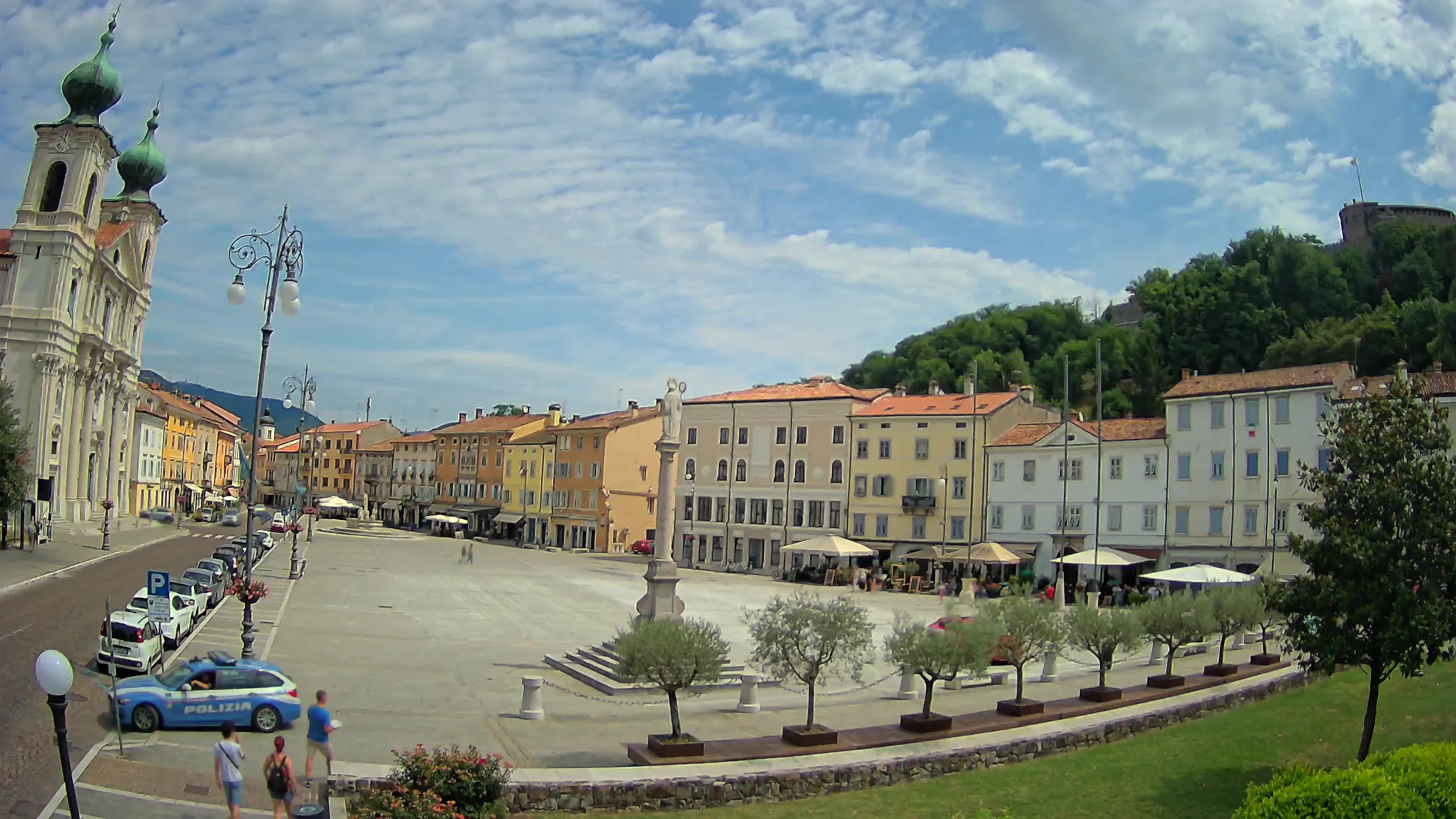 Gorizia – Plaza Vittoria – iglesia de San Pedro. Ignacio