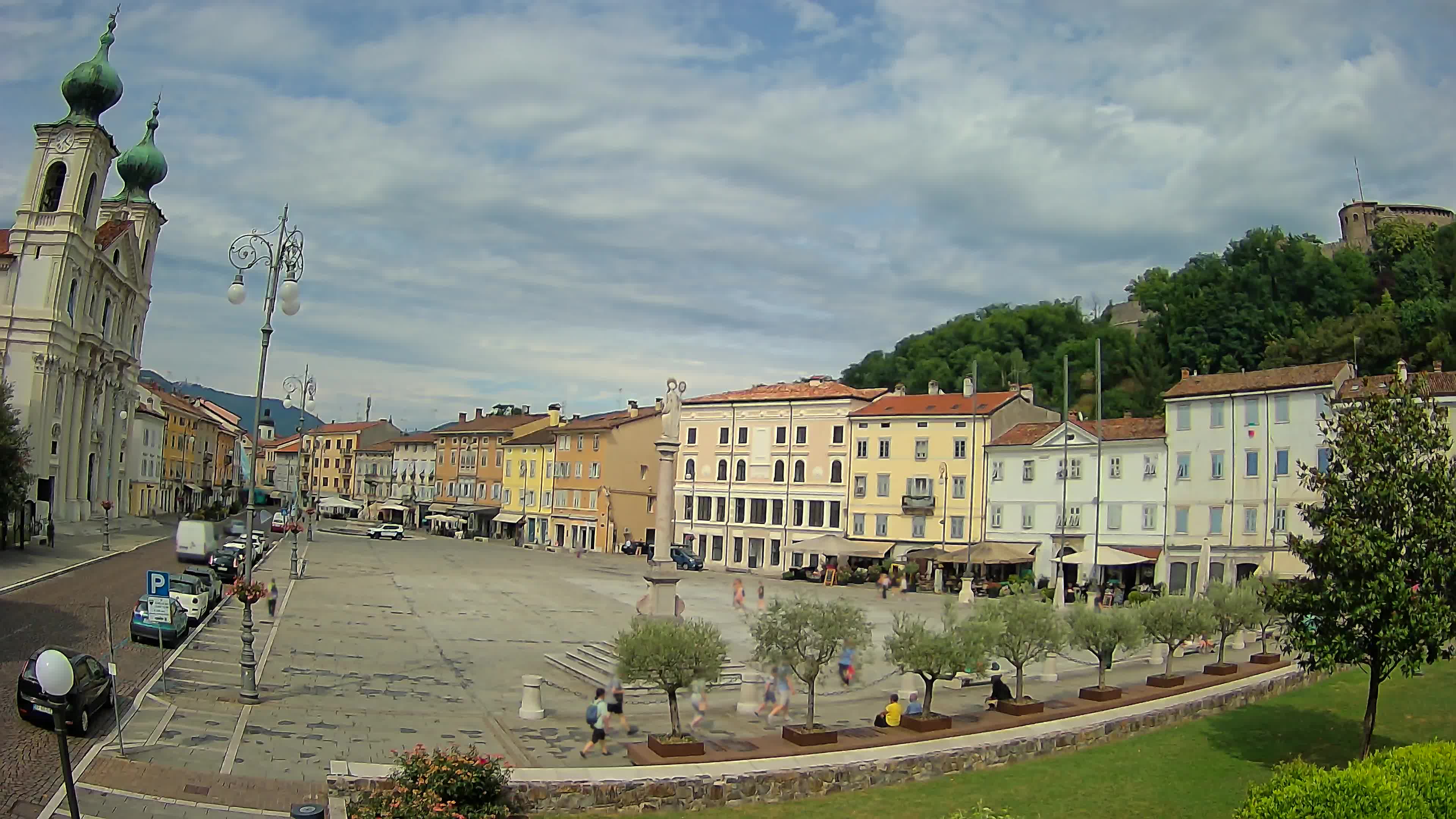 Gorizia Piazza della Vittoria e chiesa di S. Ignazio