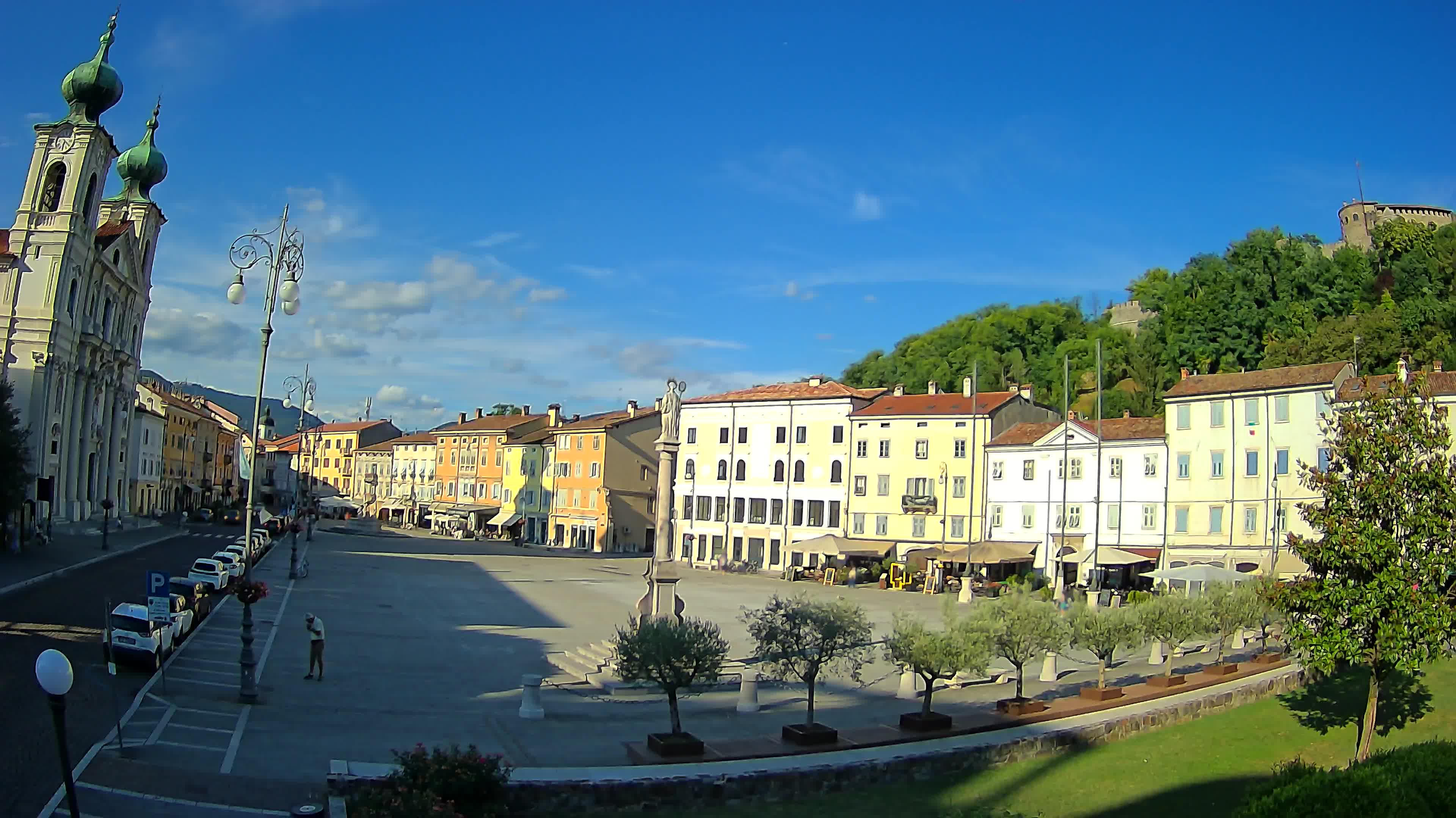 Gorizia Piazza della Vittoria e chiesa di S. Ignazio