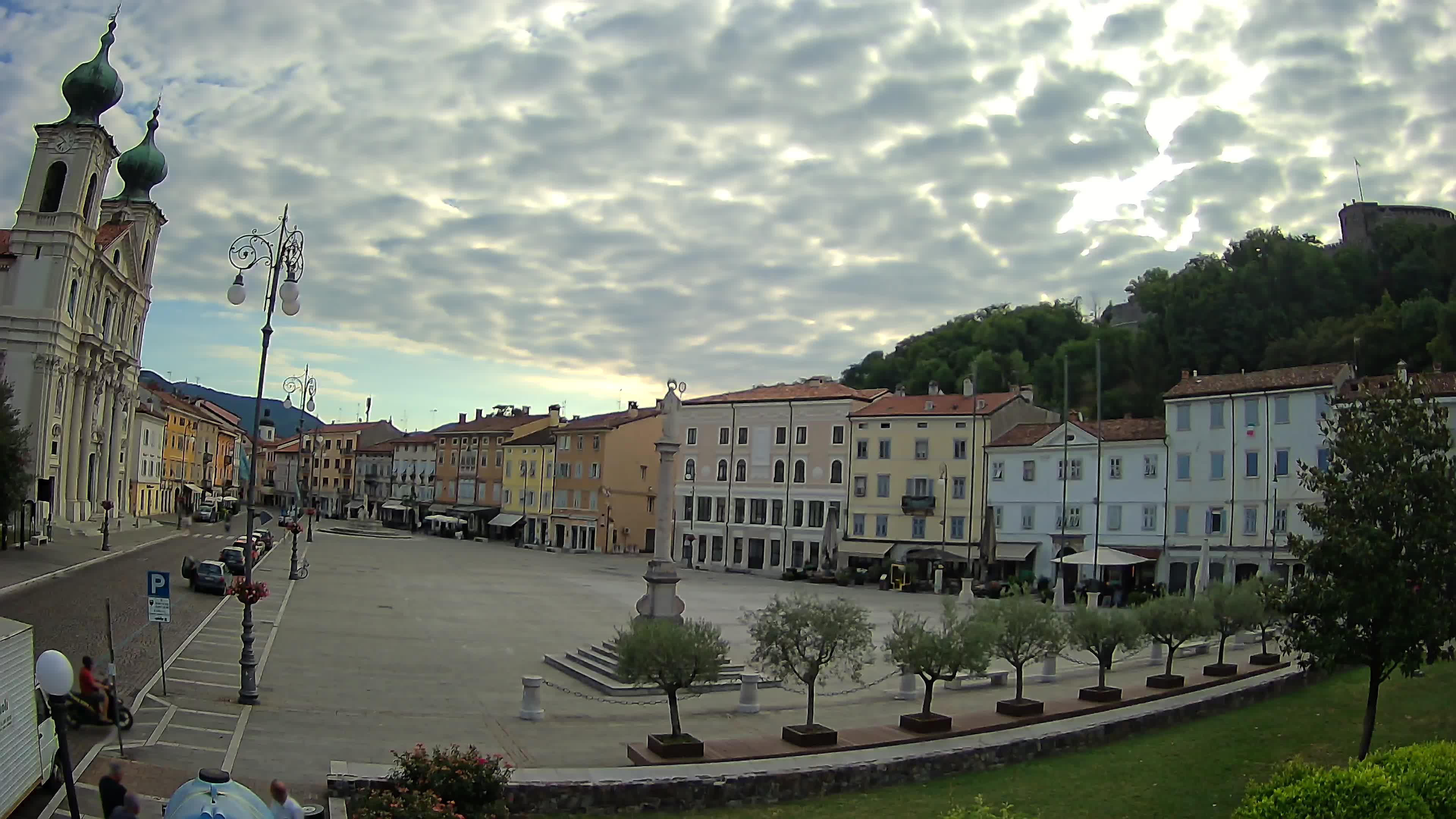 Gorizia Piazza della Vittoria e chiesa di S. Ignazio