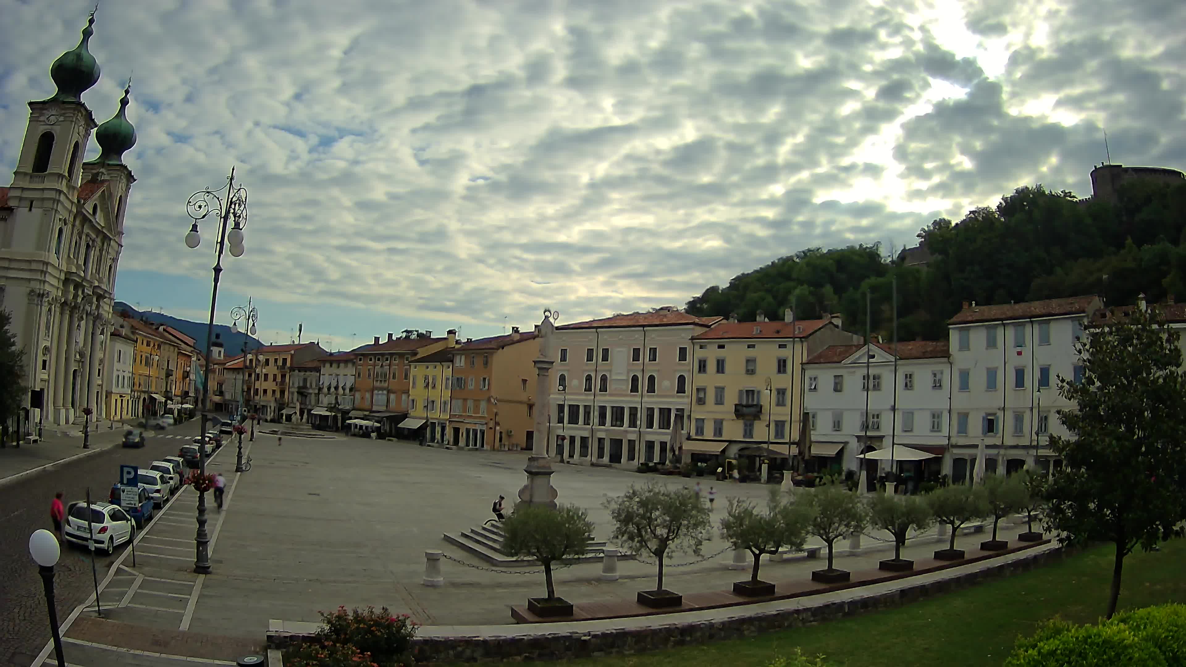 Gorizia Piazza della Vittoria e chiesa di S. Ignazio
