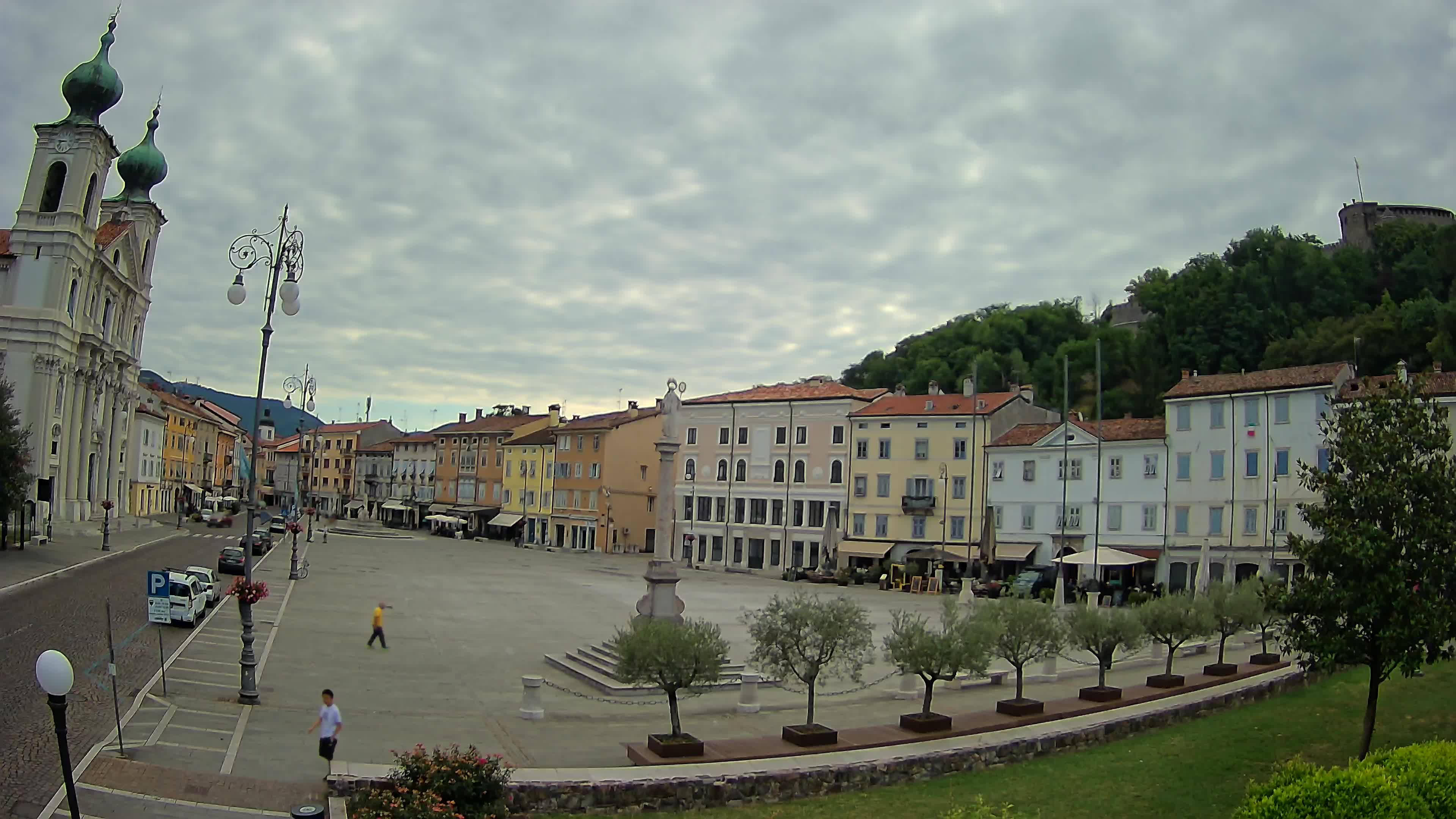 Gorizia Piazza della Vittoria e chiesa di S. Ignazio