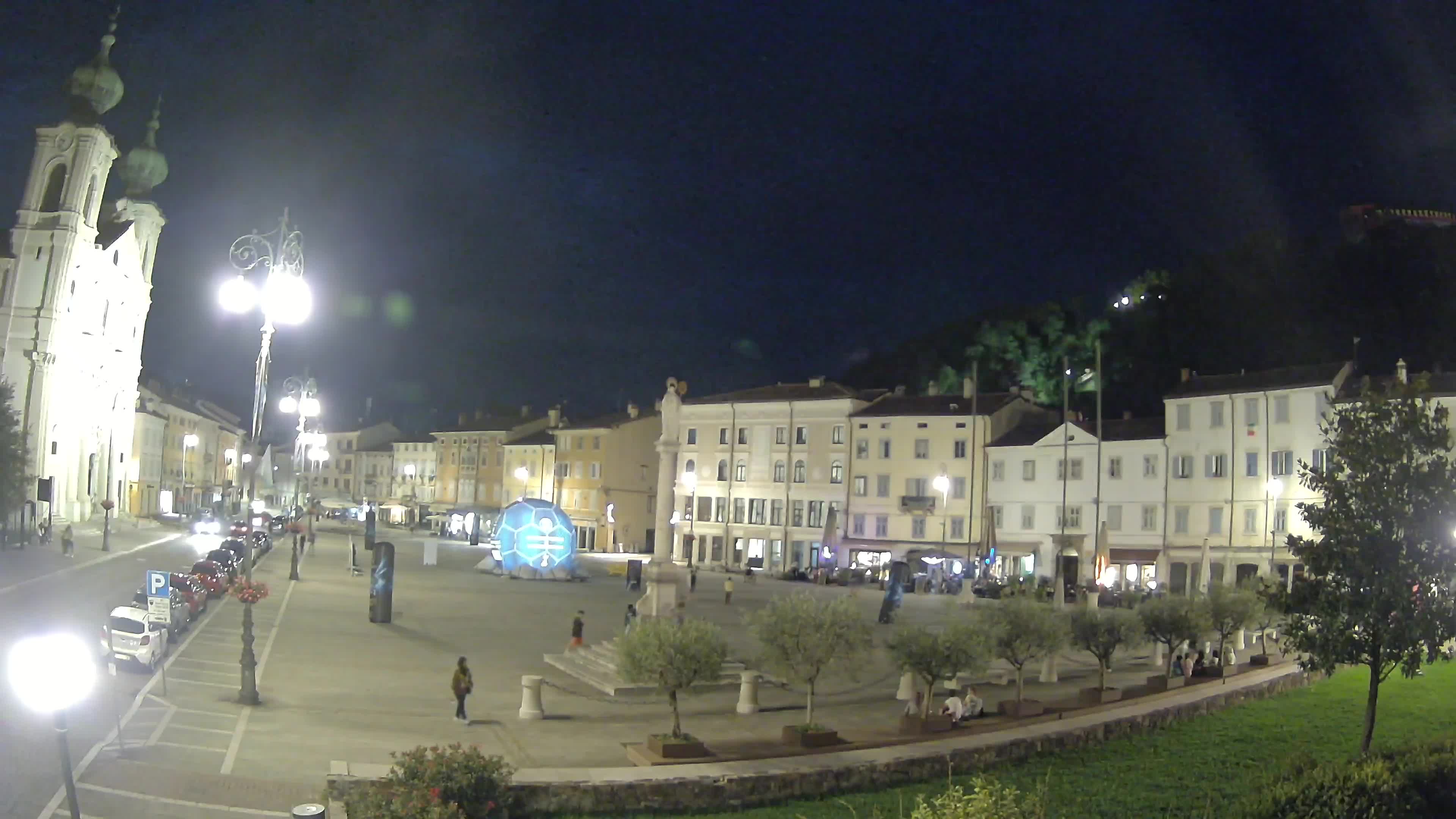 Kamera Gorica Travnik in cerkev sv. Ignacija